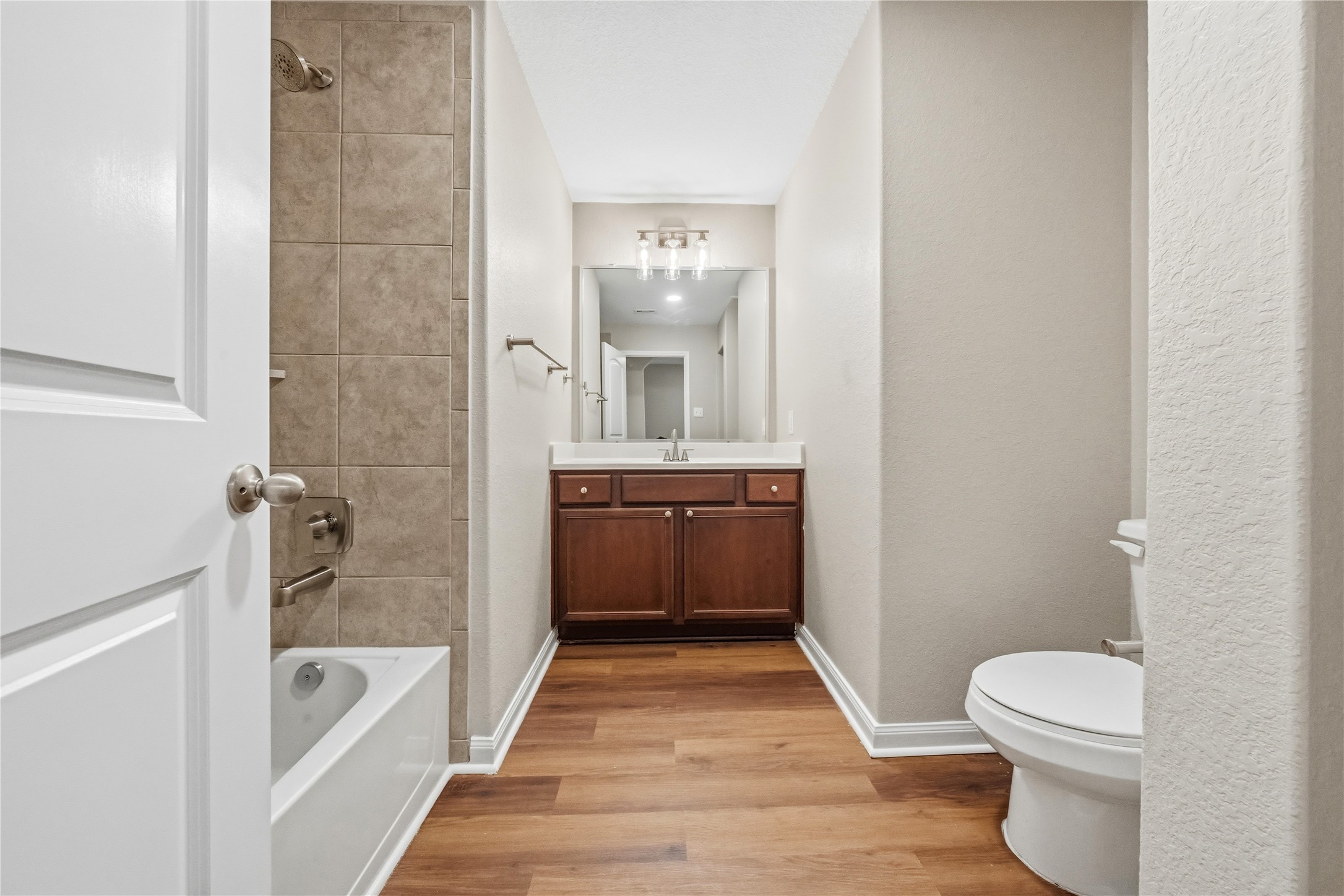 9507 Garnet Grove Drive Property Photo 20