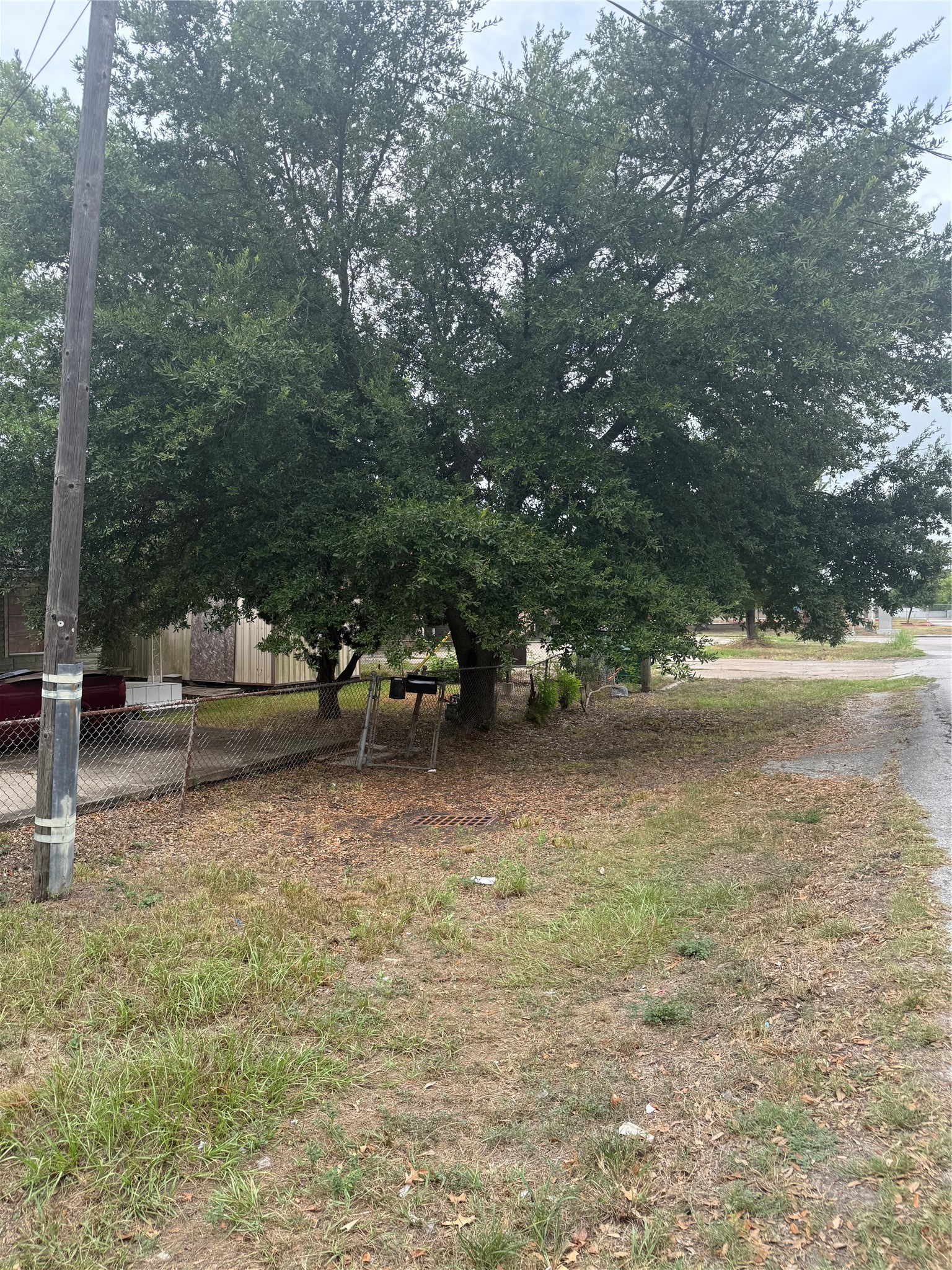 2206 Harris Avenue Property Photo 3