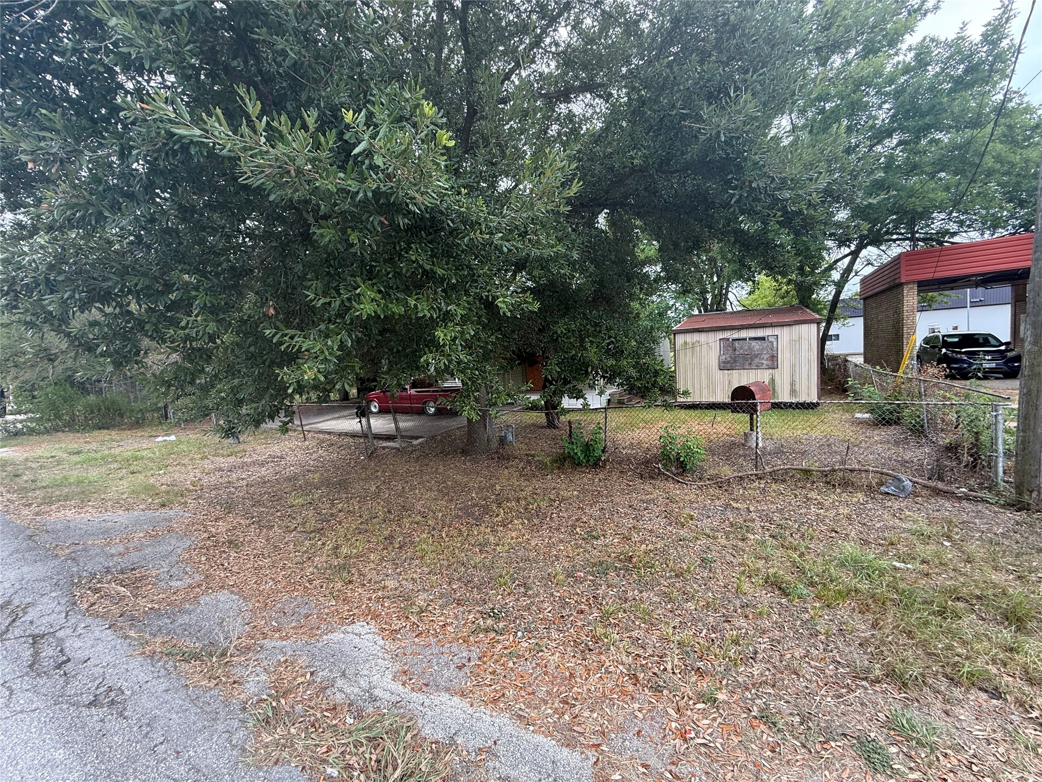 2206 Harris Avenue Property Photo 6