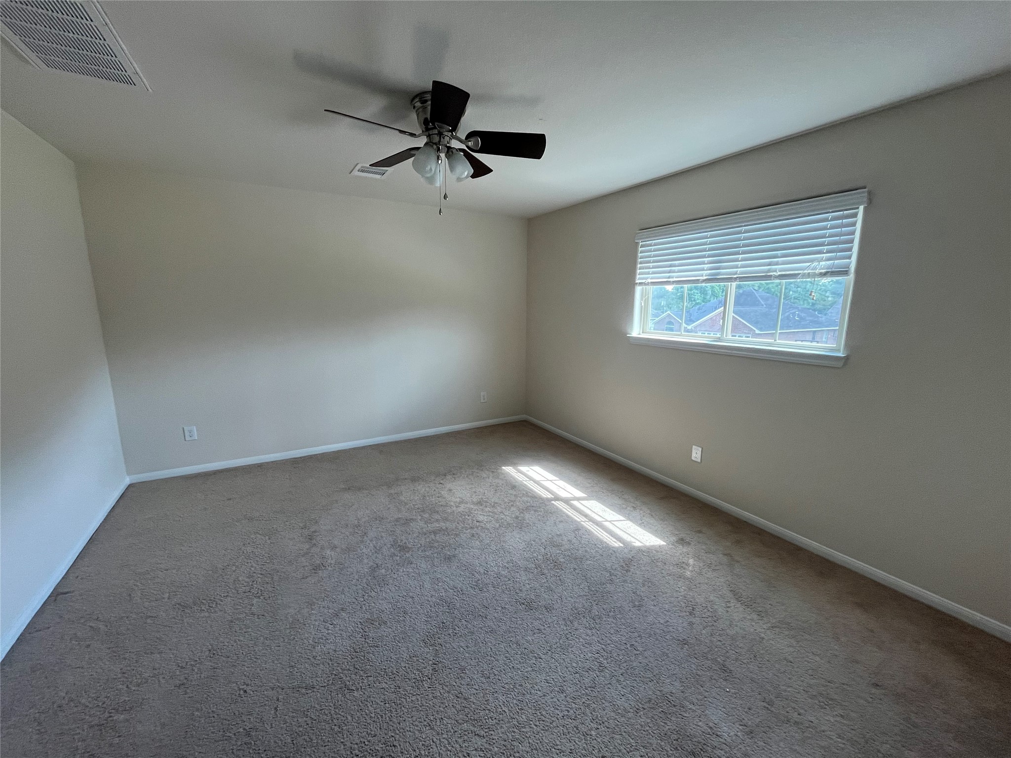 1150 N Colbert Street Property Photo 4
