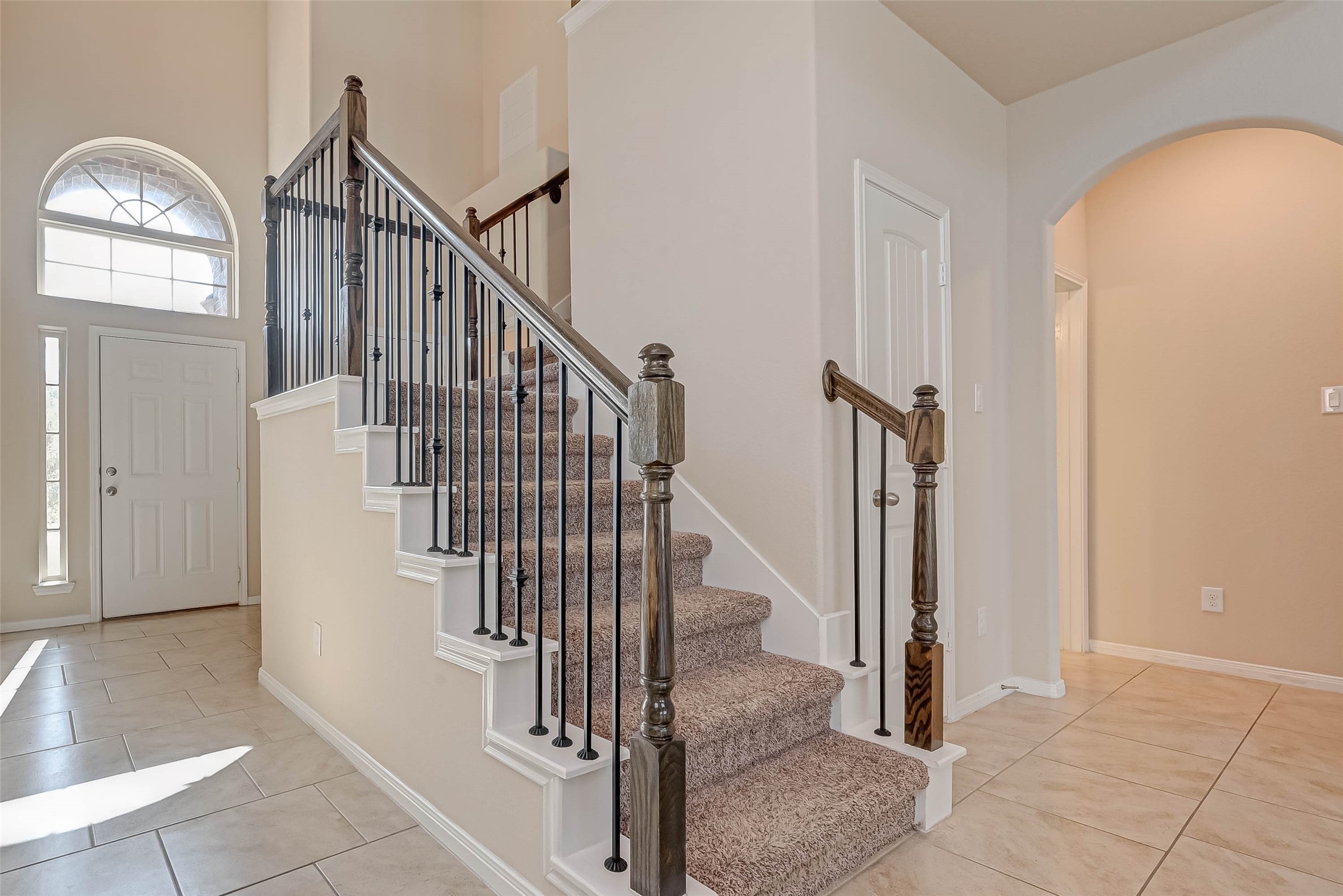 5340 Pointe Spring Crossing Property Photo 6