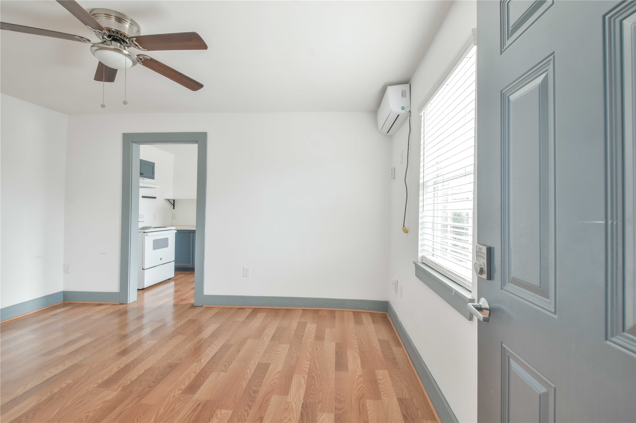 5320 Polk Street 10 Property Photo 2
