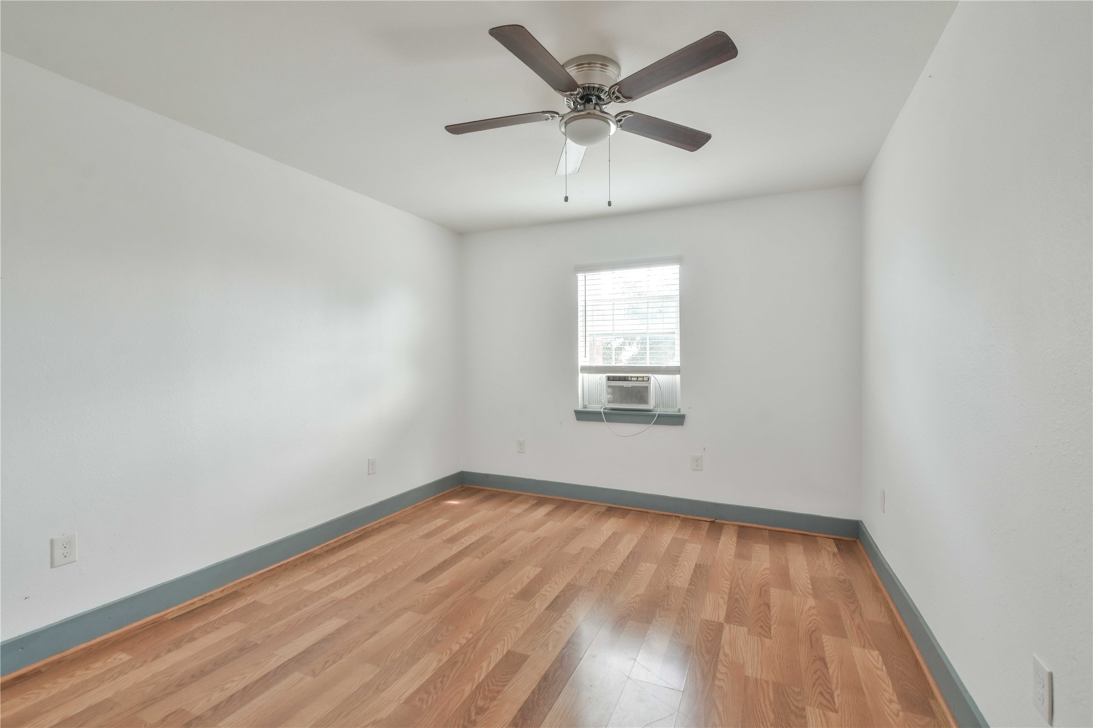 5320 Polk Street 10 Property Photo 10