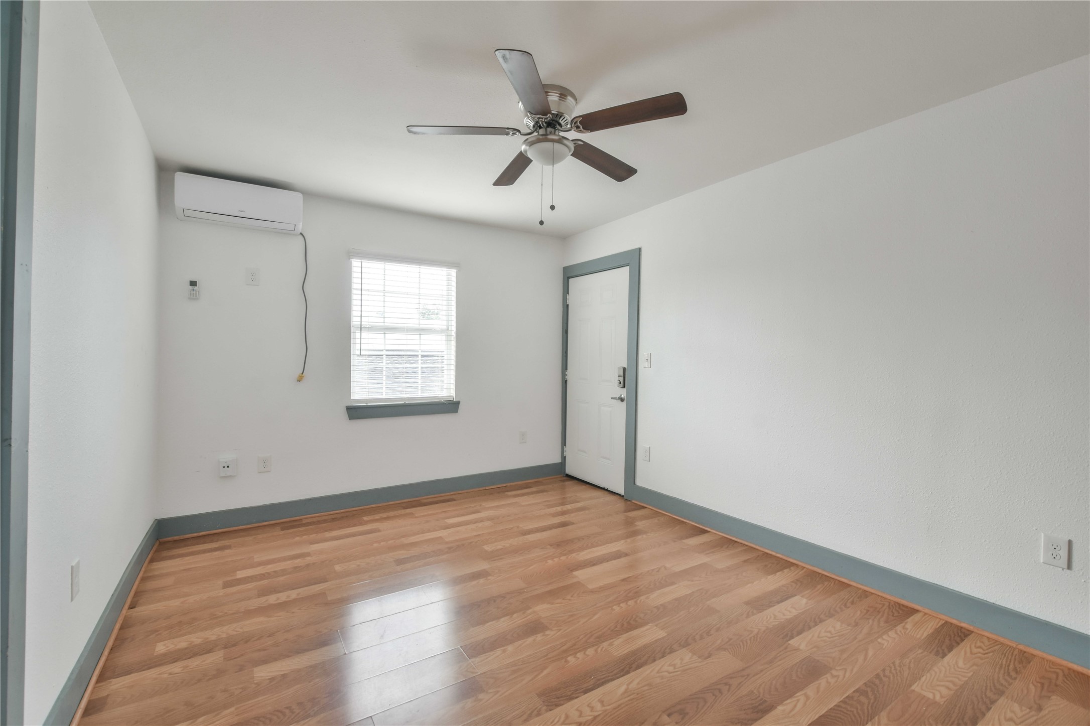 5320 Polk Street 10 Property Photo 13