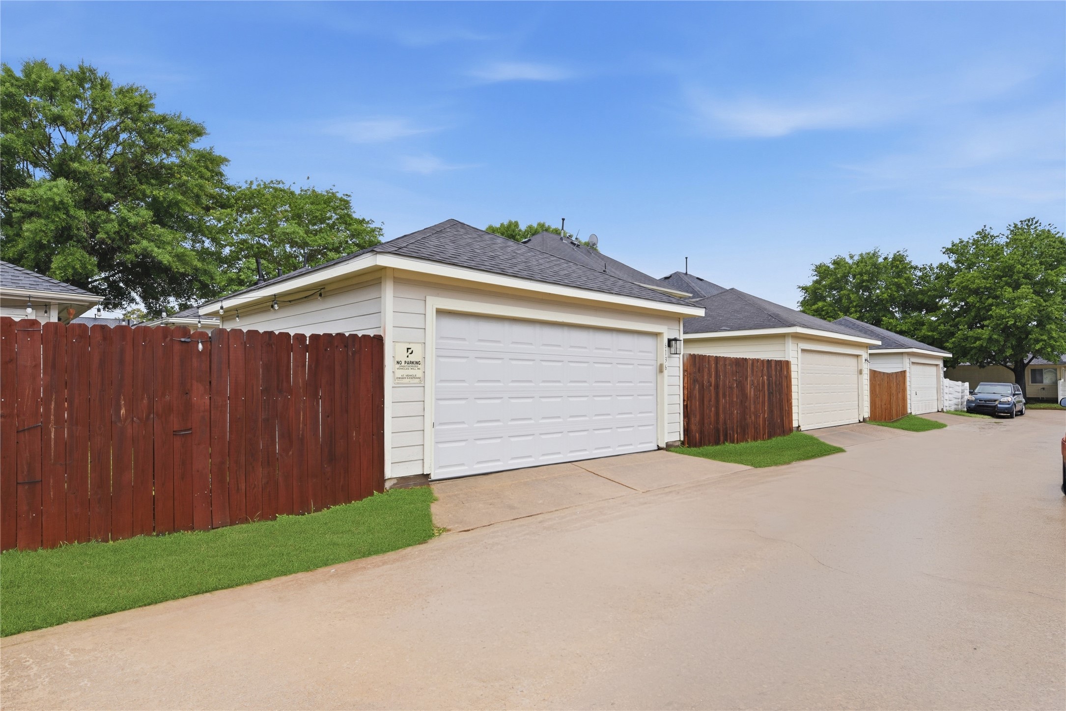 6136 Lone Prairie Way Property Photo 17