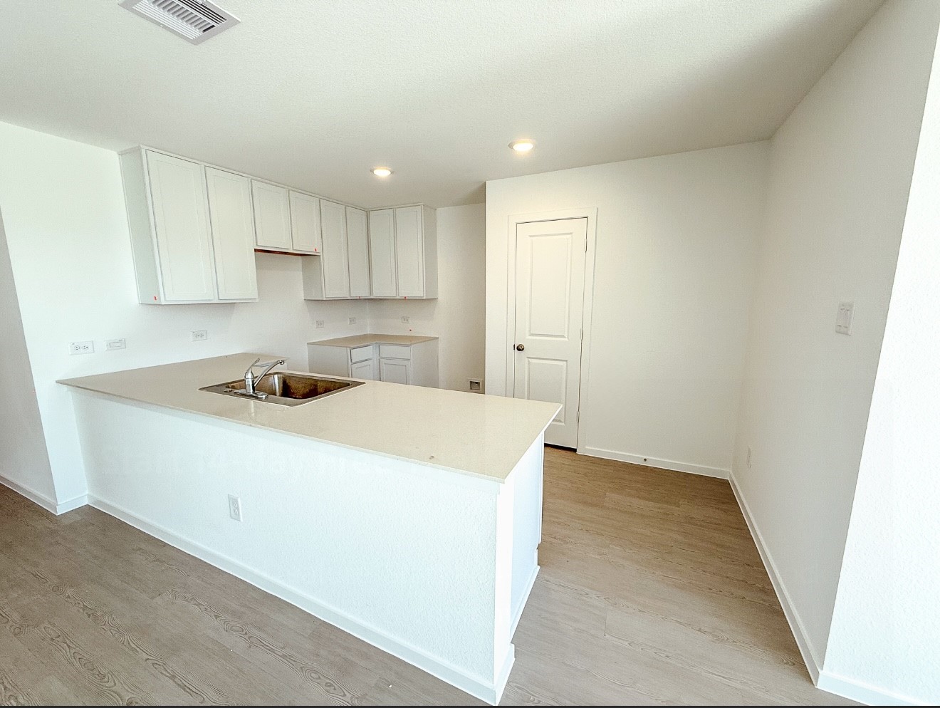105 Nicholas Road Property Photo 2