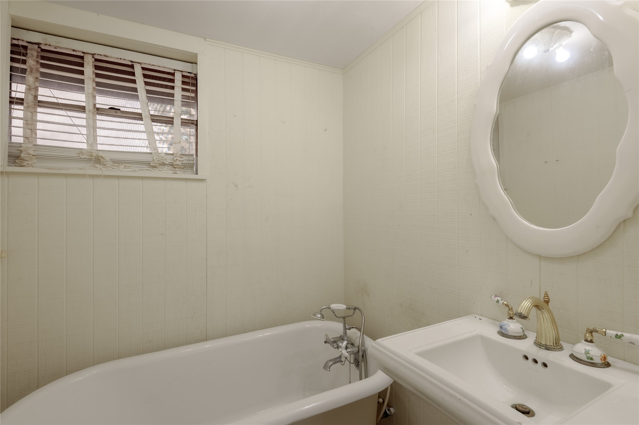 100 W Caroline Street Property Photo 33