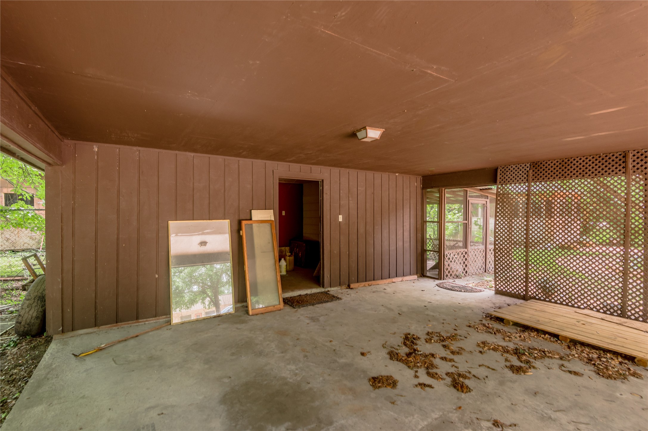 100 W Caroline Street Property Photo 43