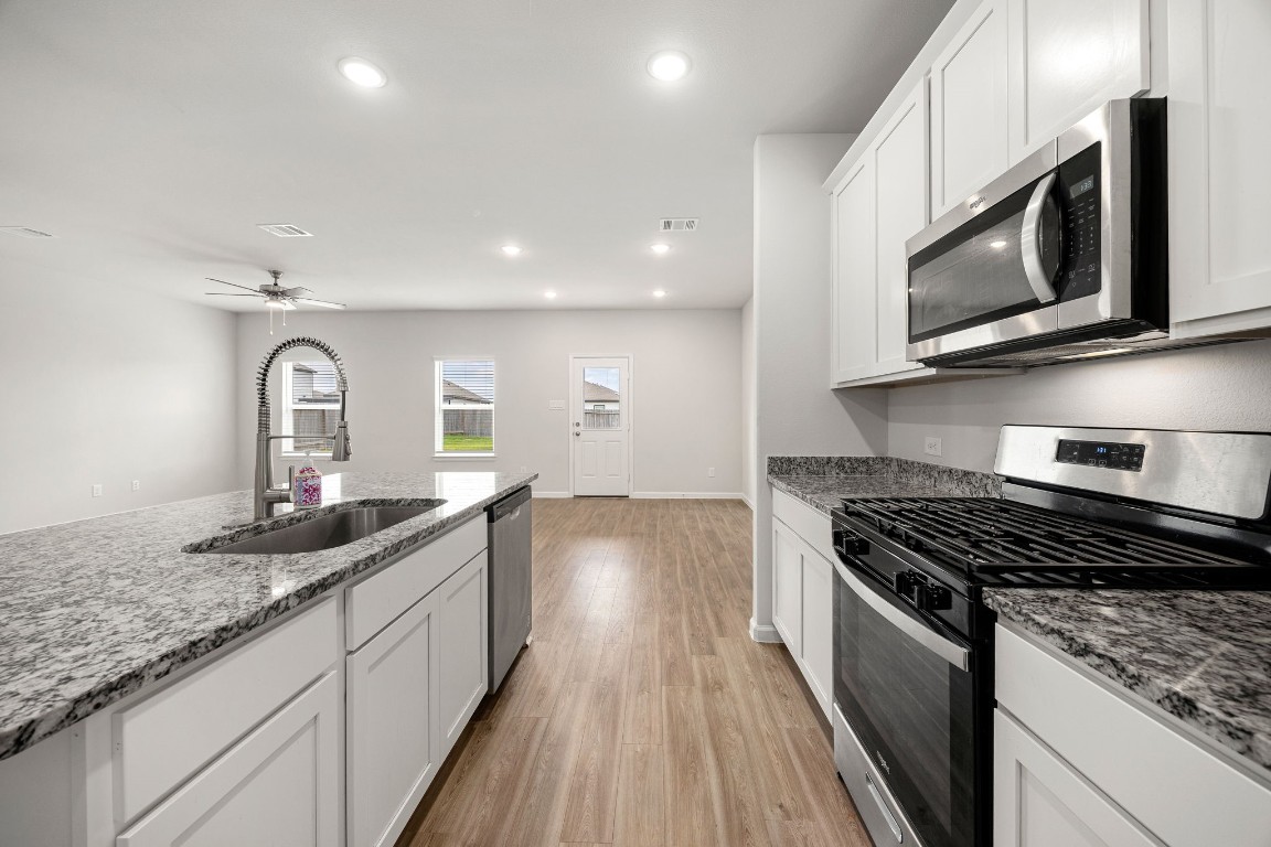 16851 Bristle Cone Way Property Photo 8