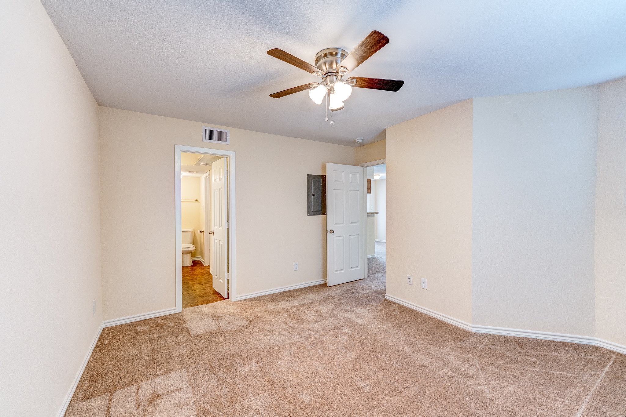 2750 Holly Hall Street 1901 Property Photo 6