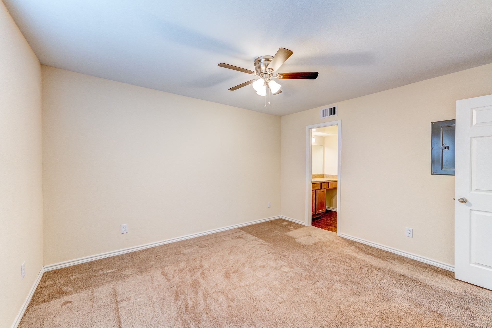 2750 Holly Hall Street 1901 Property Photo 7