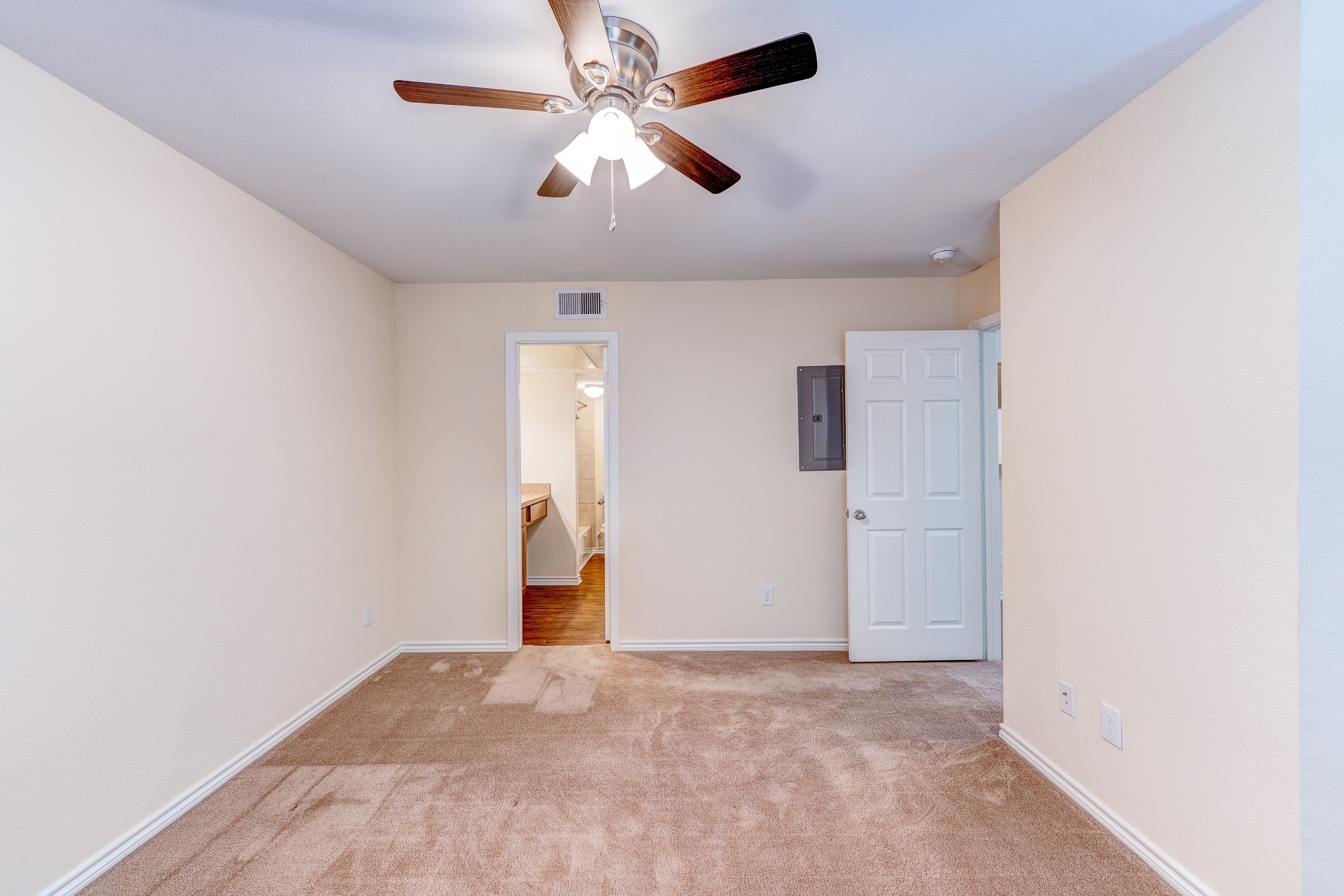 2750 Holly Hall Street 1901 Property Photo 8