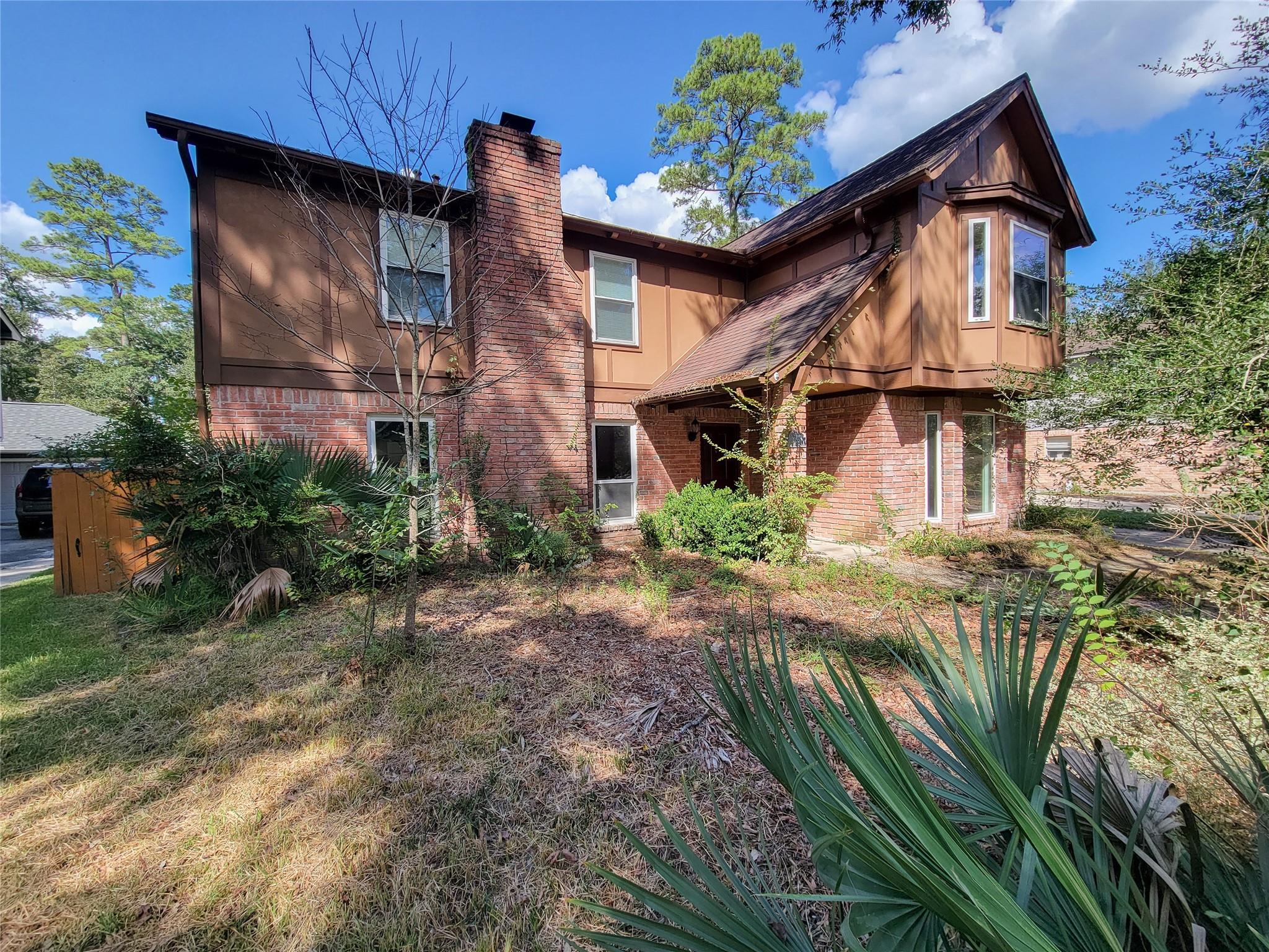 2055 Riverlawn Property Photo 3