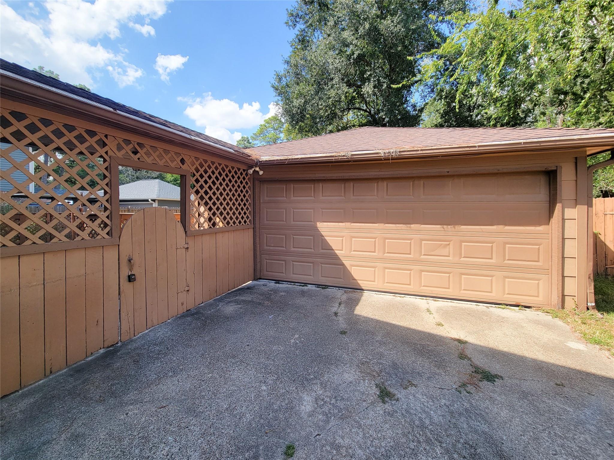 2055 Riverlawn Property Photo 11