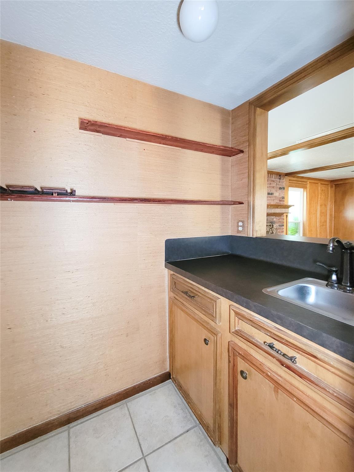2055 Riverlawn Property Photo 15