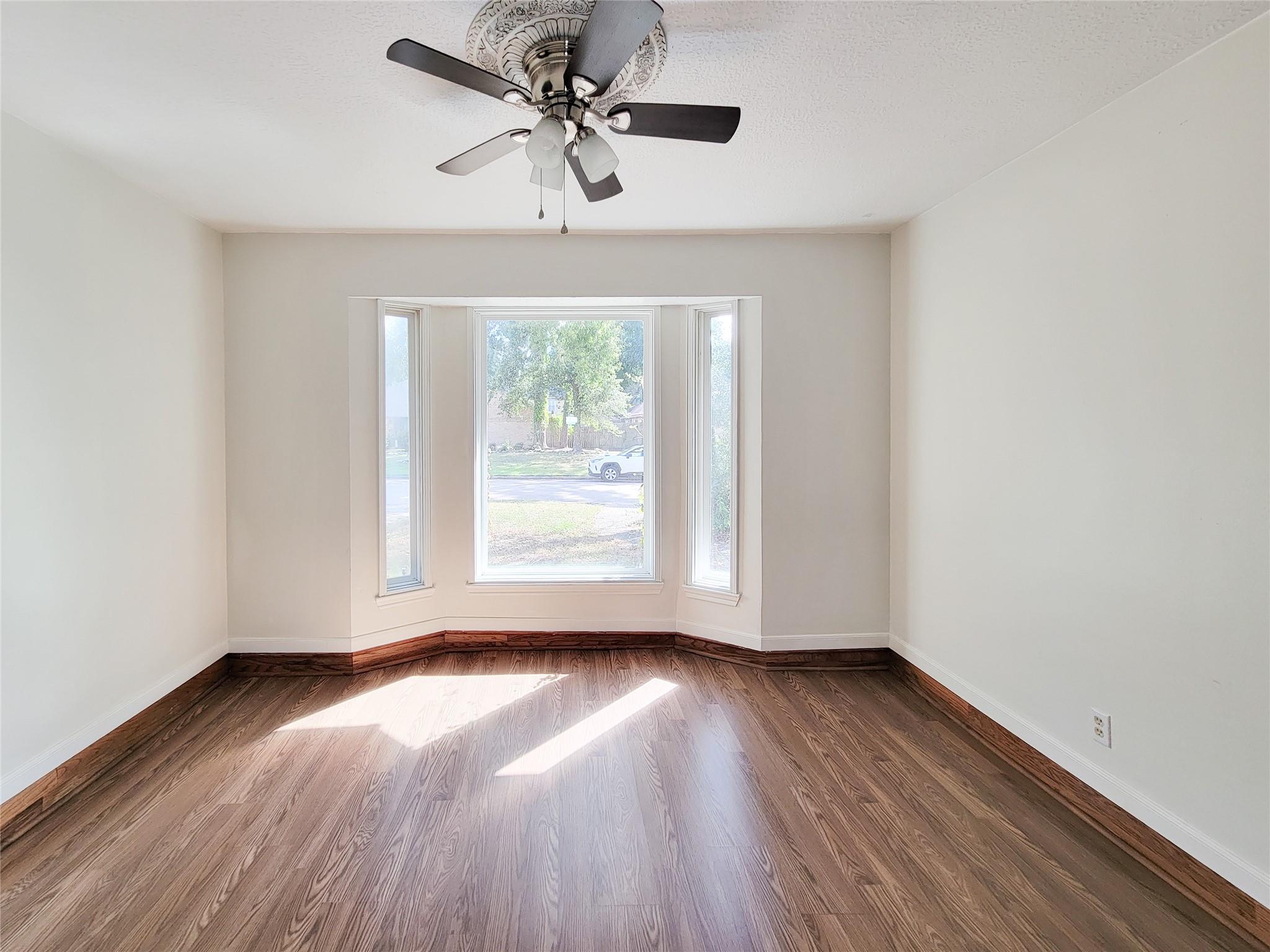 2055 Riverlawn Property Photo 19
