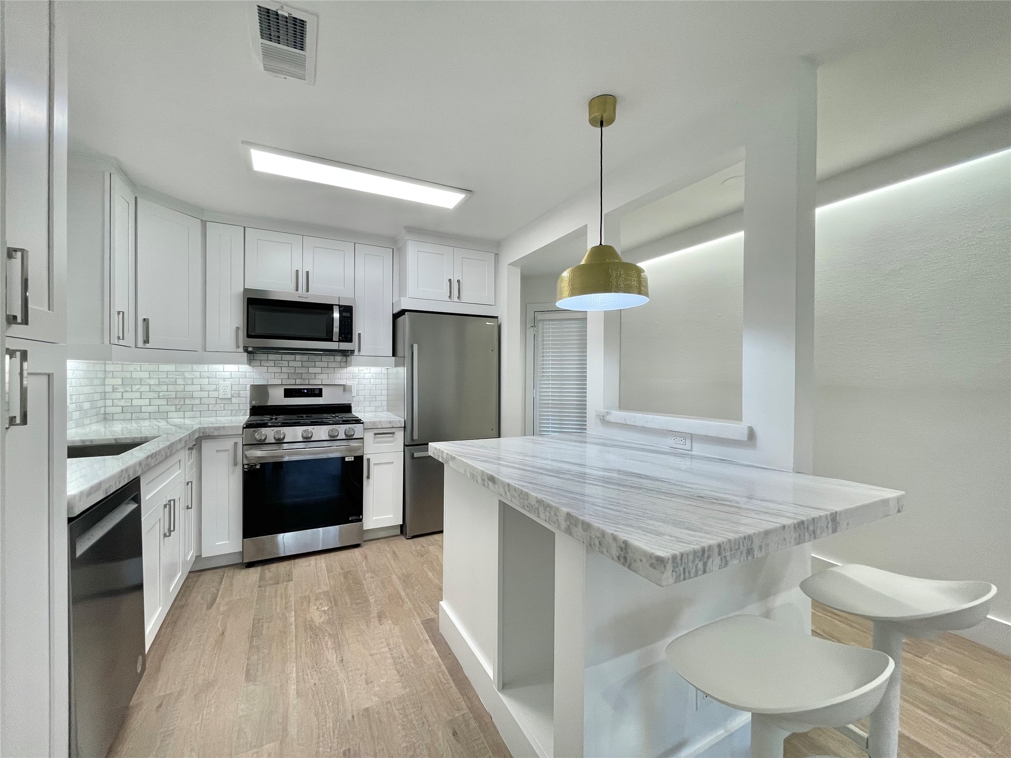 614 Kipling St Street G8 Property Photo 1