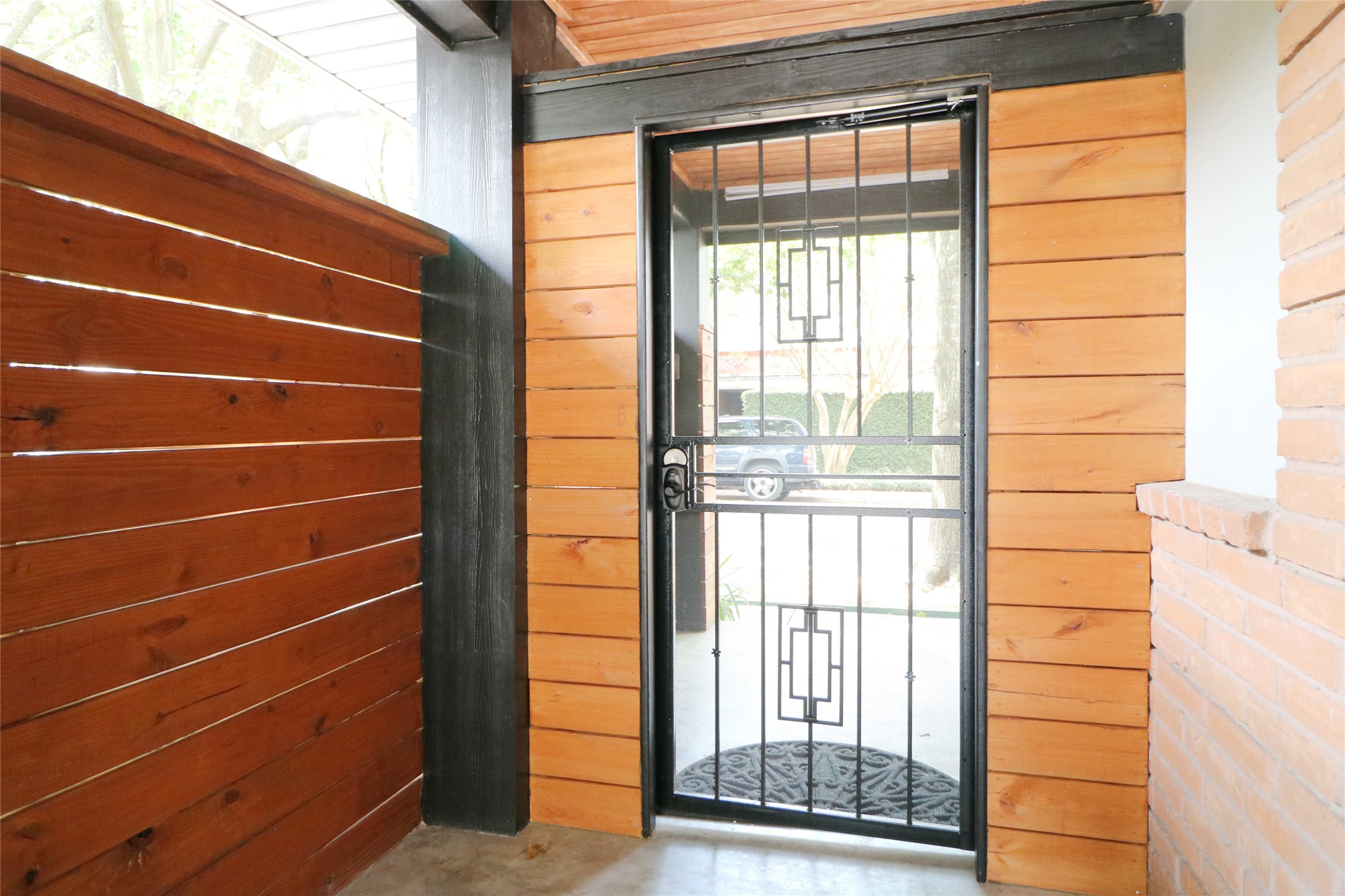 614 Kipling St Street G8 Property Photo 18