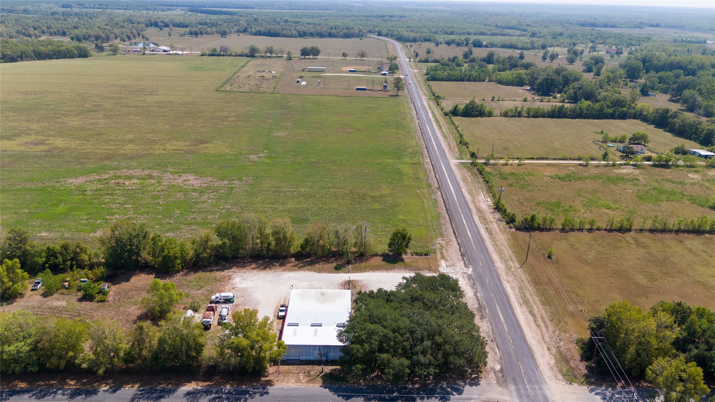 0 Fm 834 Property Photo 2