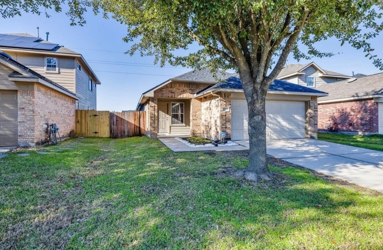 21927 Octavia Way Property Photo 1