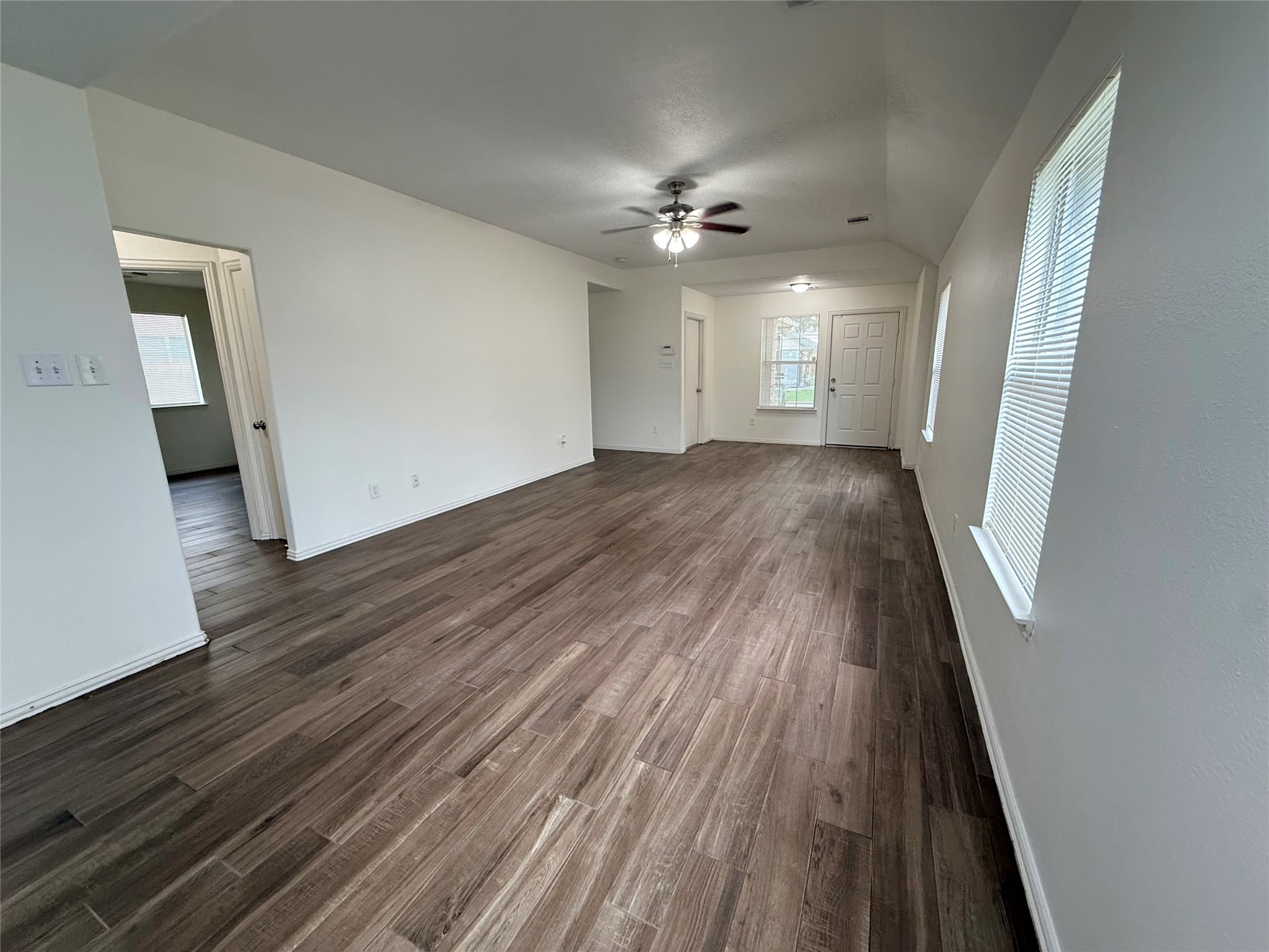 21927 Octavia Way Property Photo 6