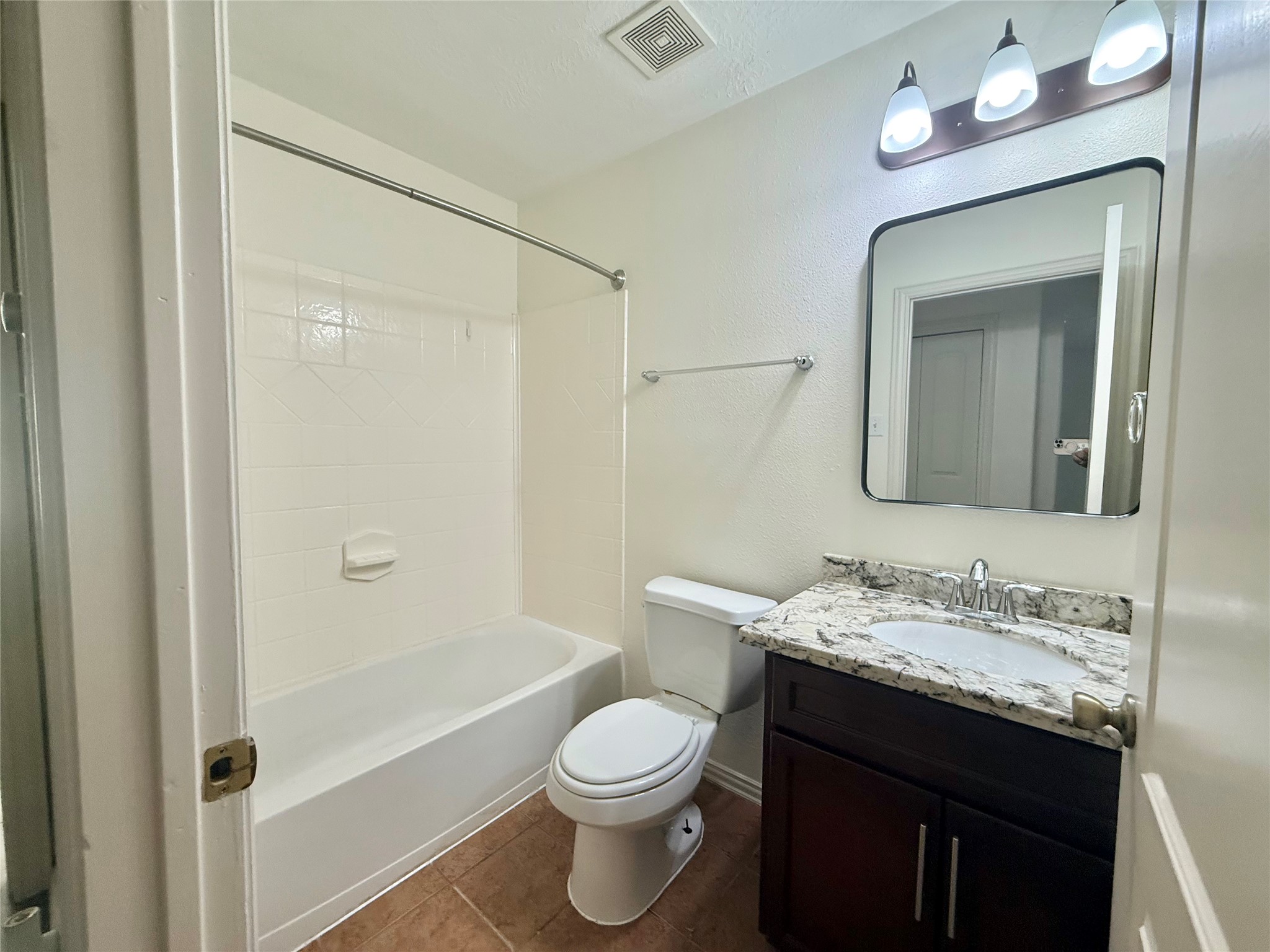 21927 Octavia Way Property Photo 8