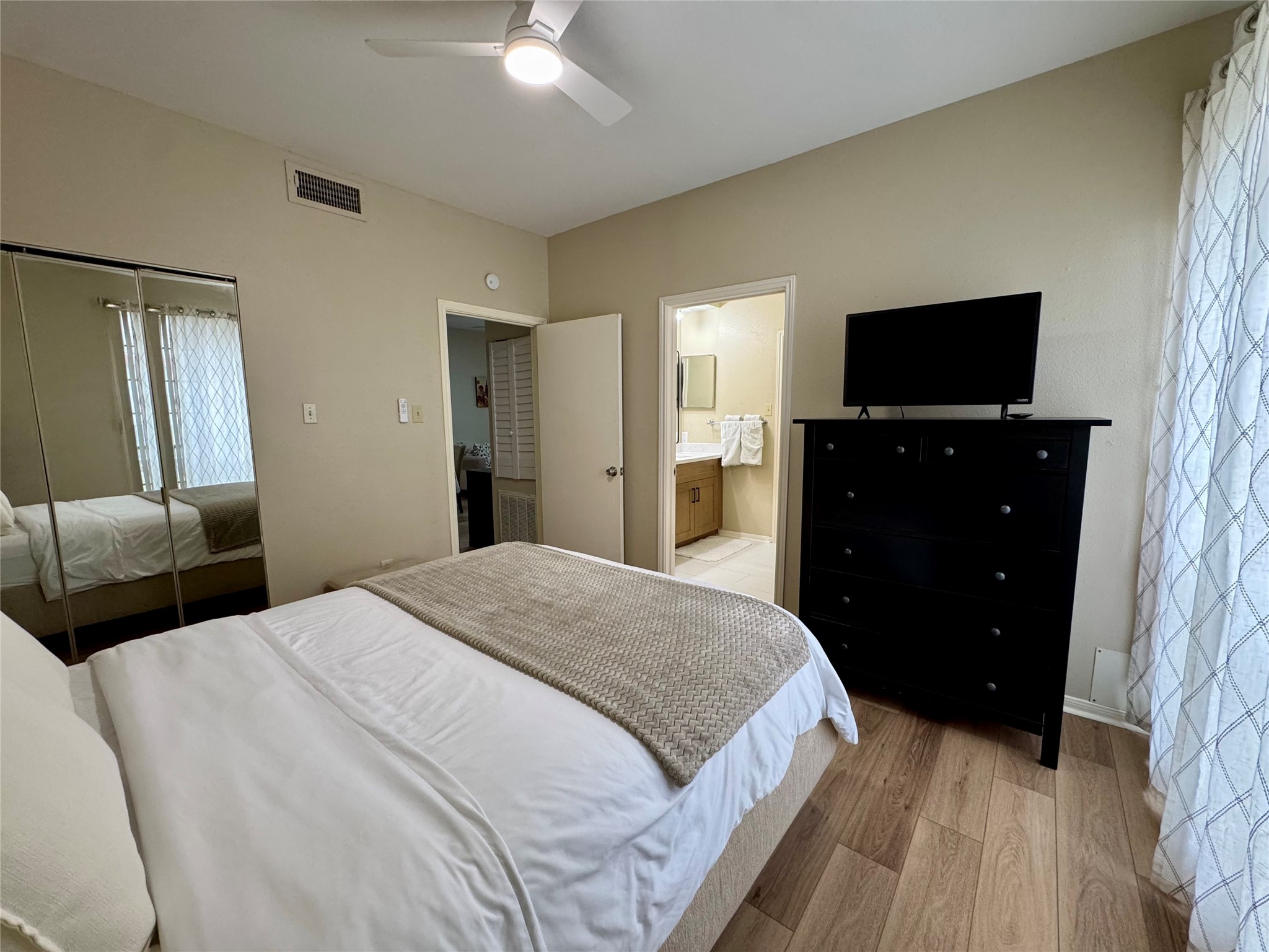 8055 Cambridge Street 19 Property Photo 15