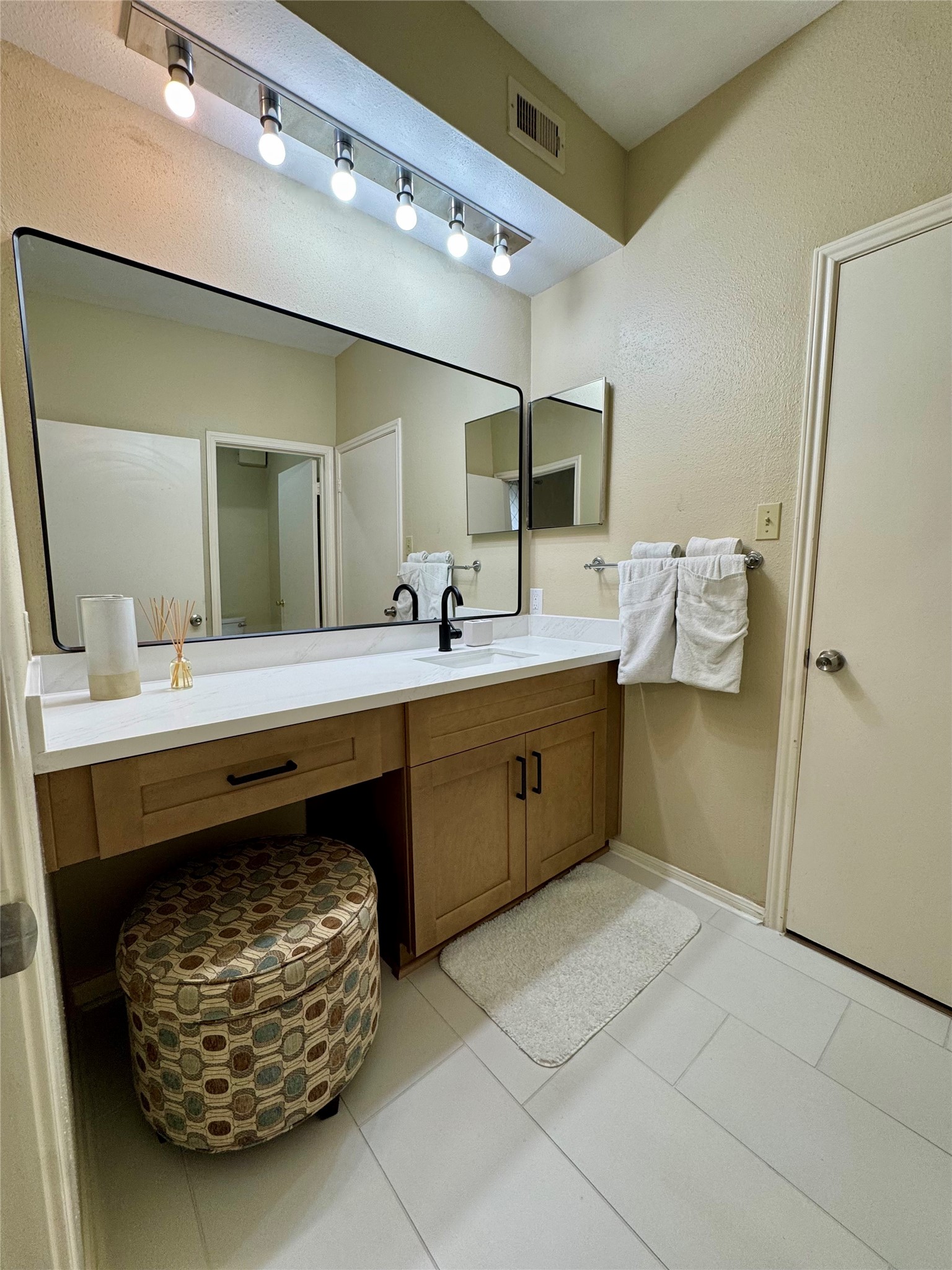 8055 Cambridge Street 19 Property Photo 16