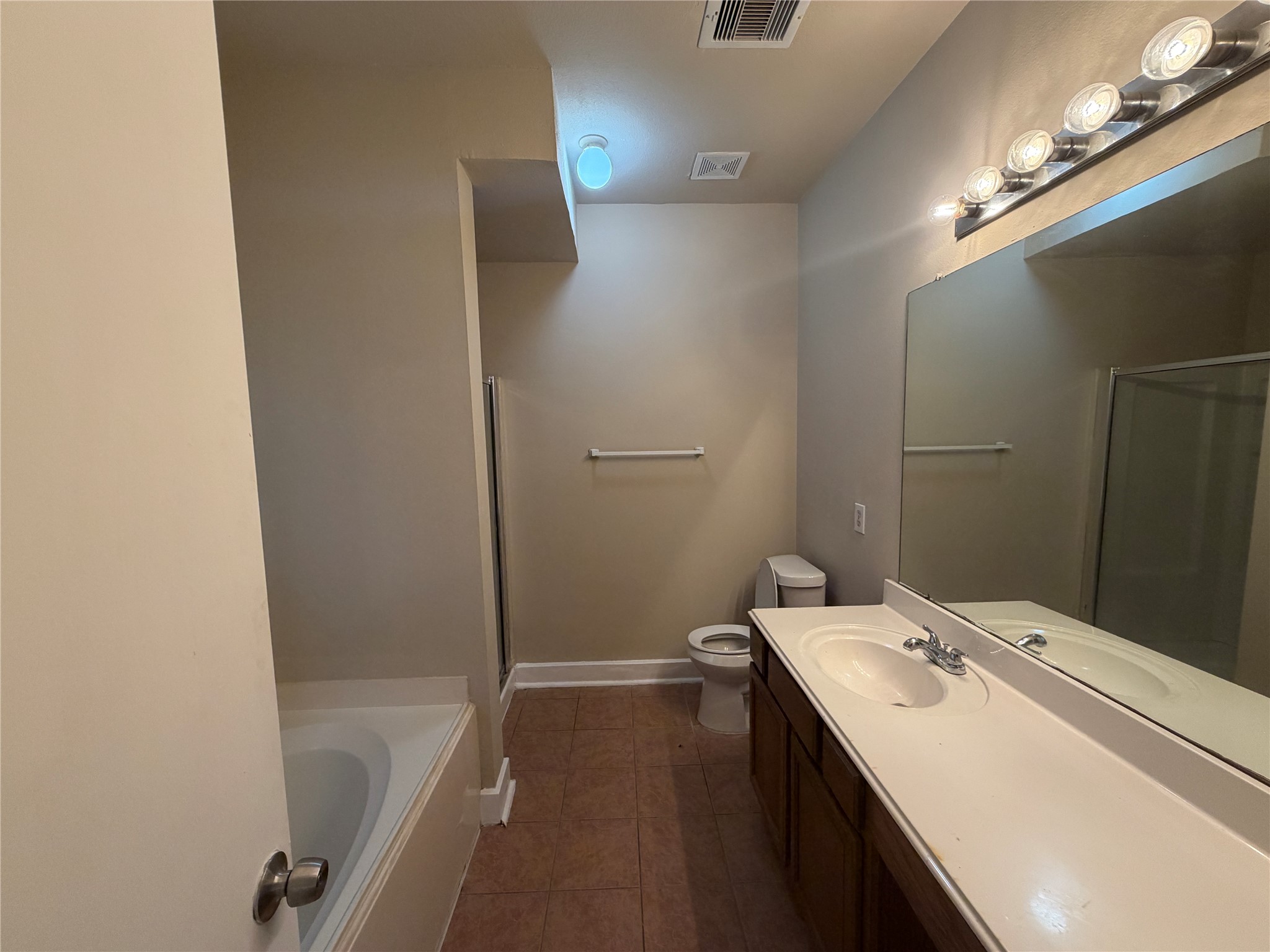 11736 Chanteloup Drive Property Photo 13
