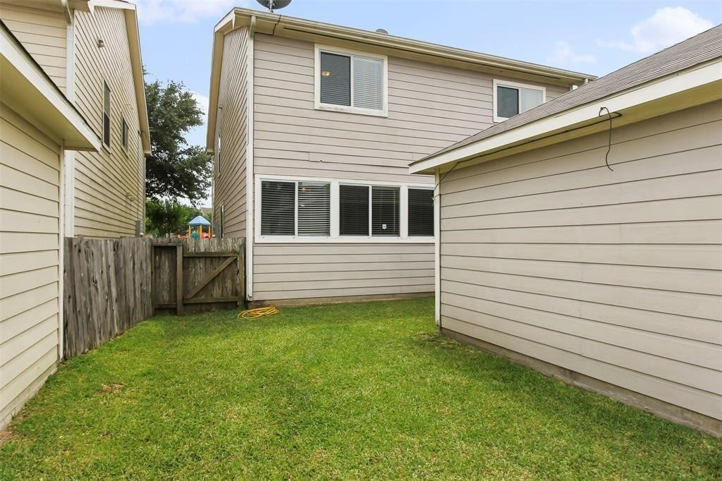 11736 Chanteloup Drive Property Photo 20