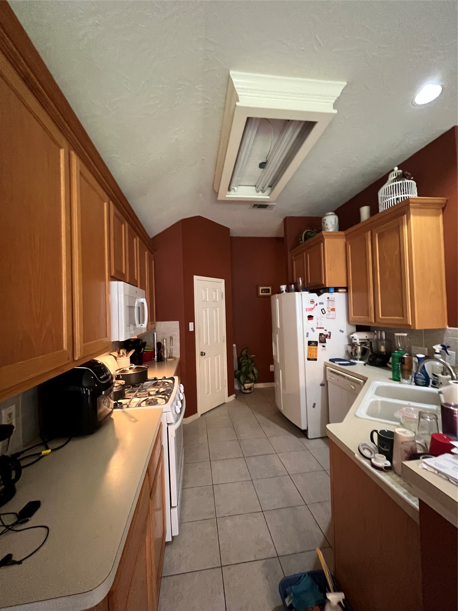 19410 Briarsedge Court Property Photo 2