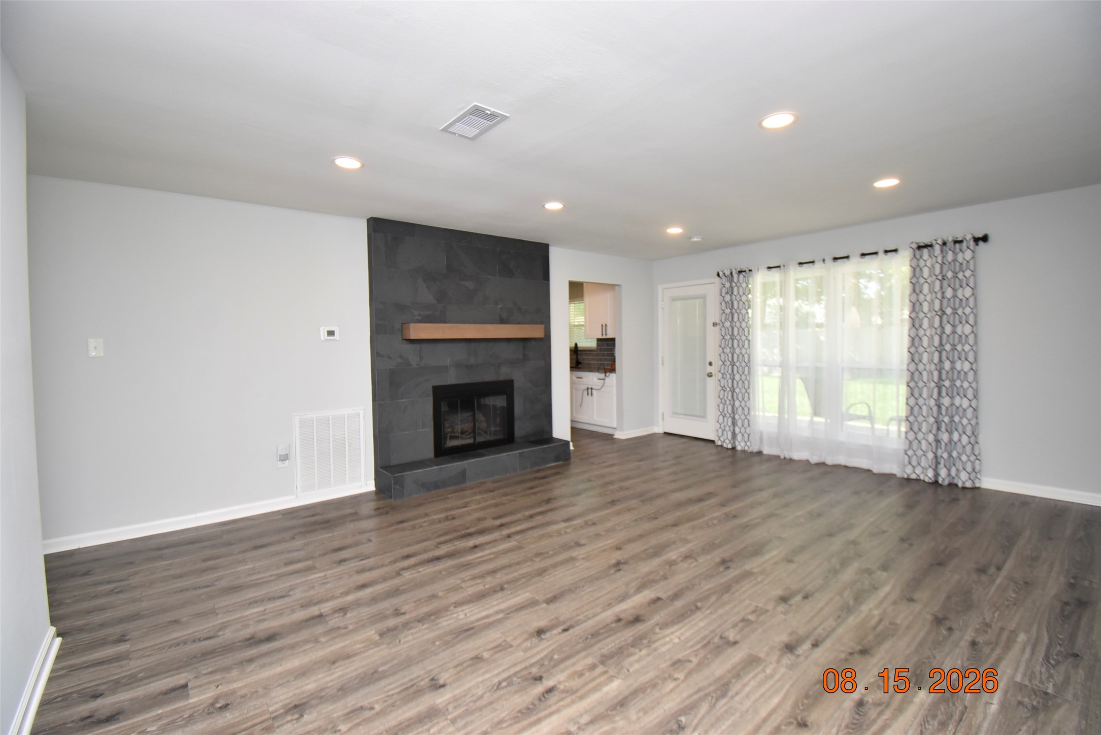 15711 Blackhawk Boulevard Property Photo 11