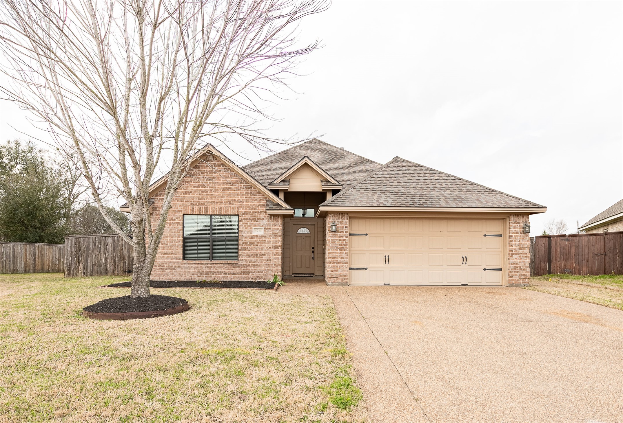 4214 Carnes Court S Property Photo