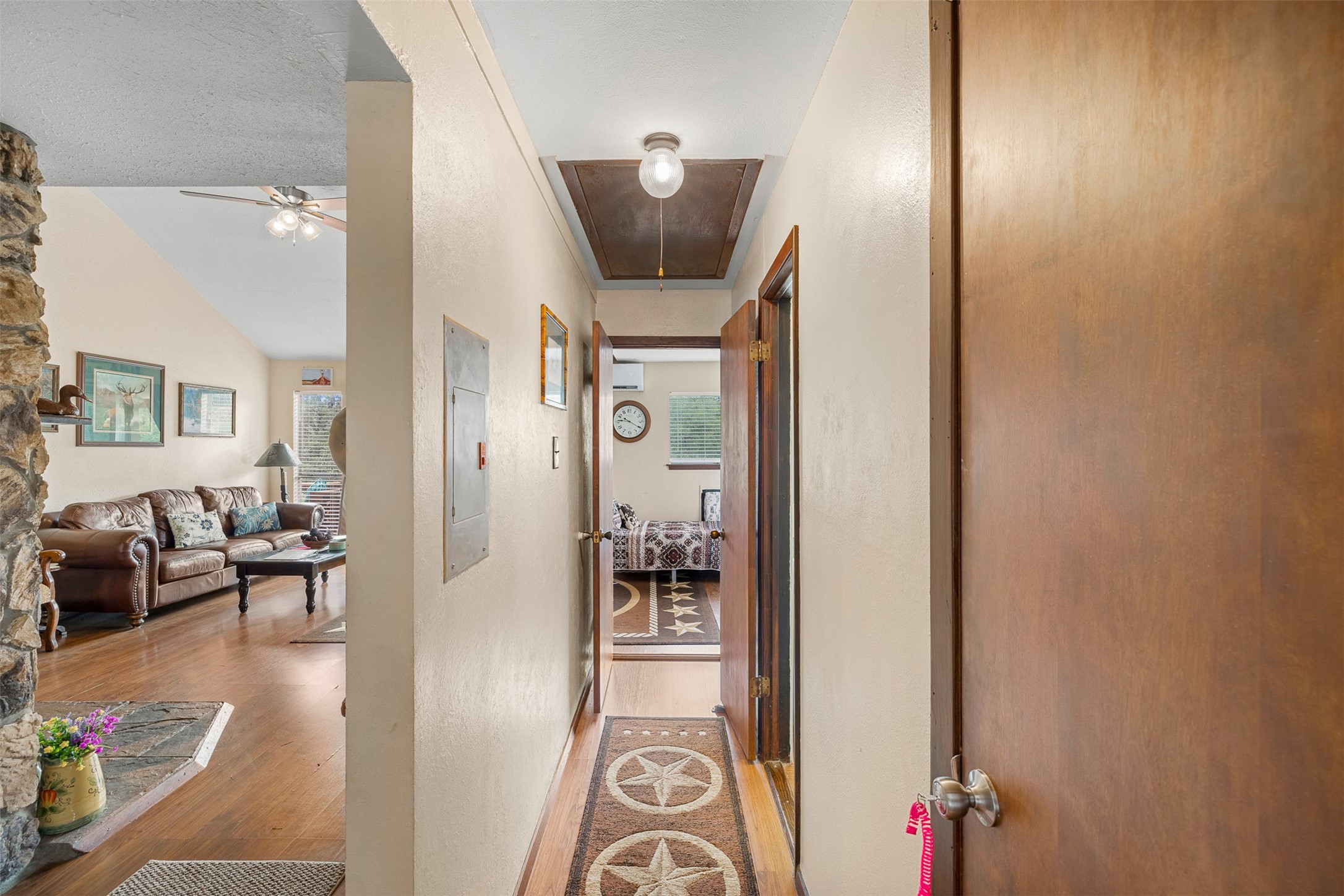 1085 Reeves Road Property Photo 4