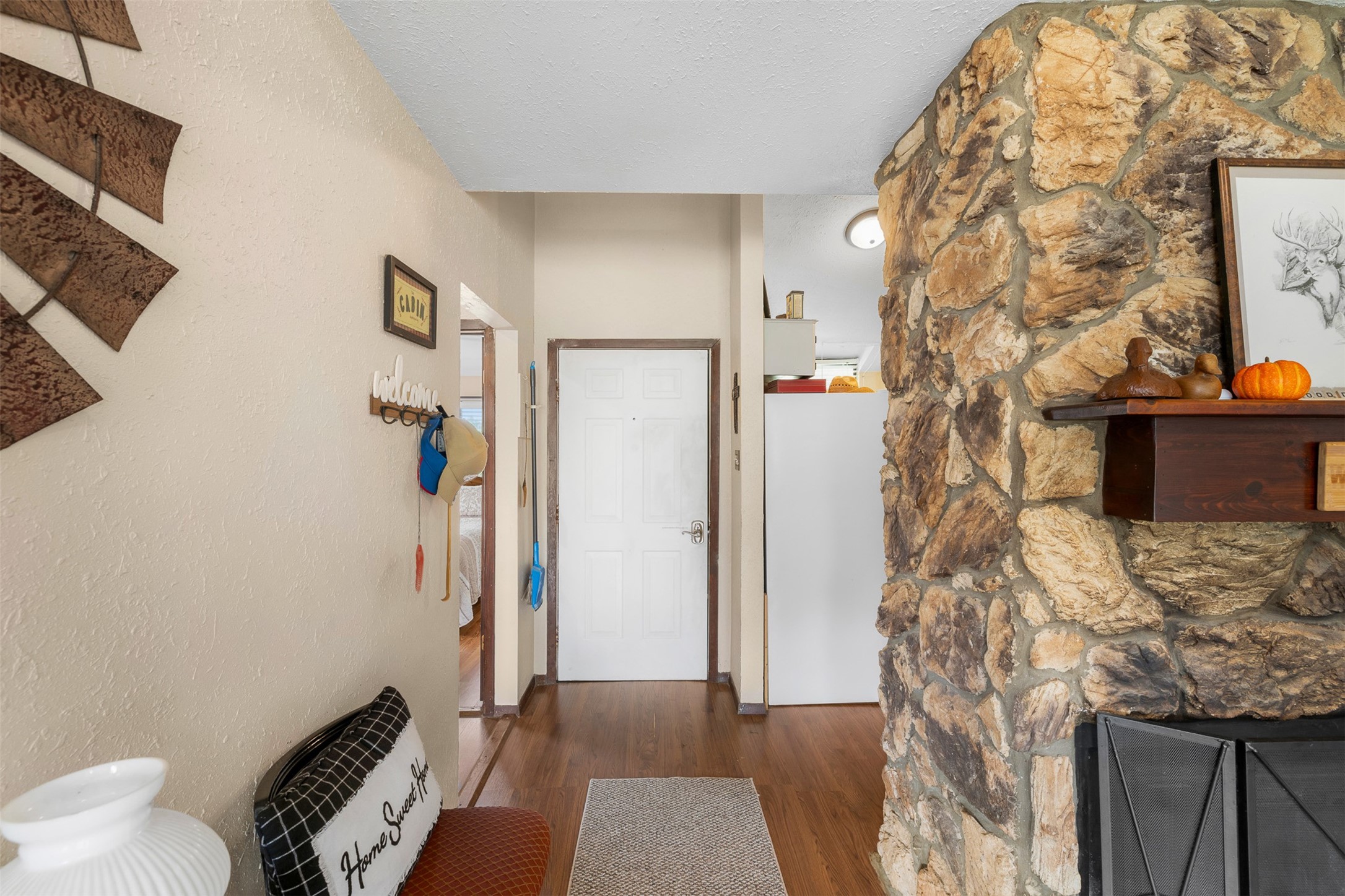1085 Reeves Road Property Photo 5