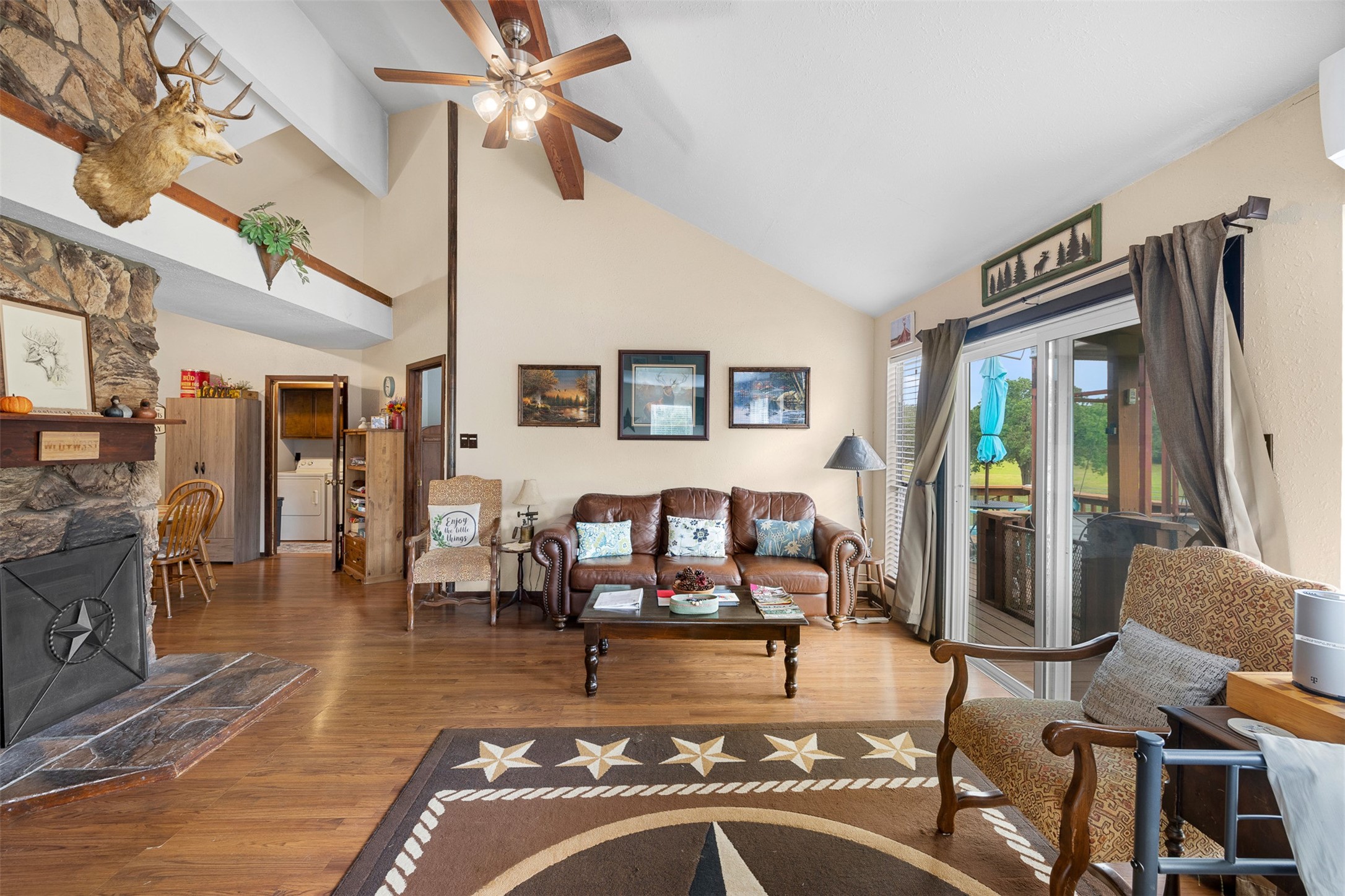 1085 Reeves Road Property Photo 11