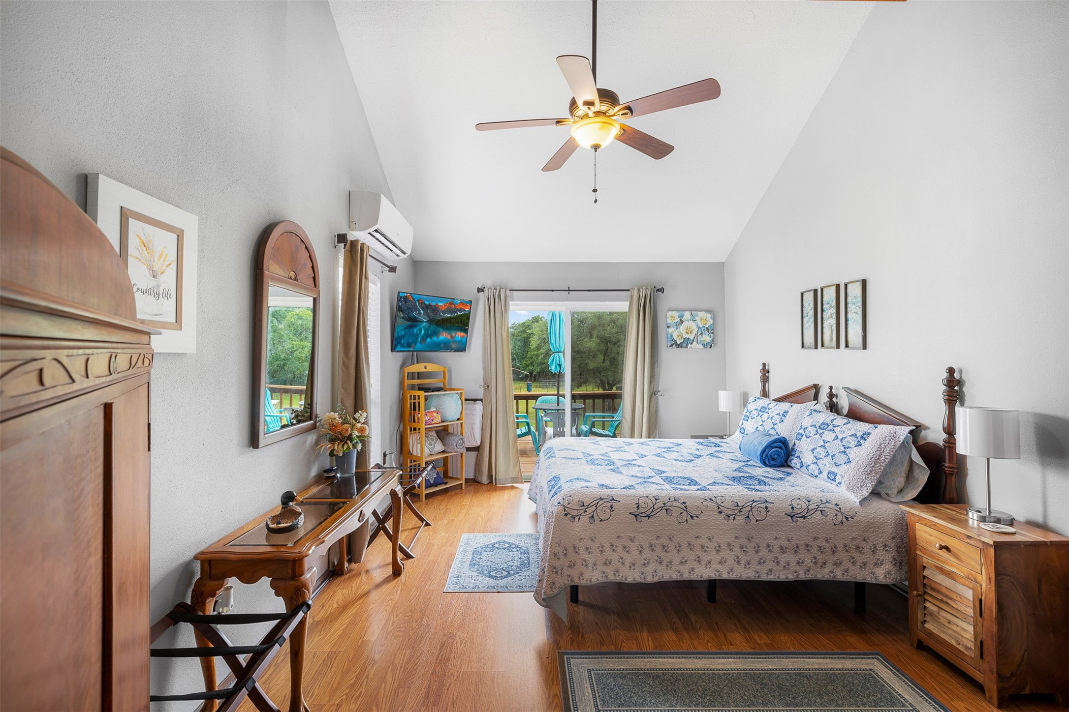 1085 Reeves Road Property Photo 13
