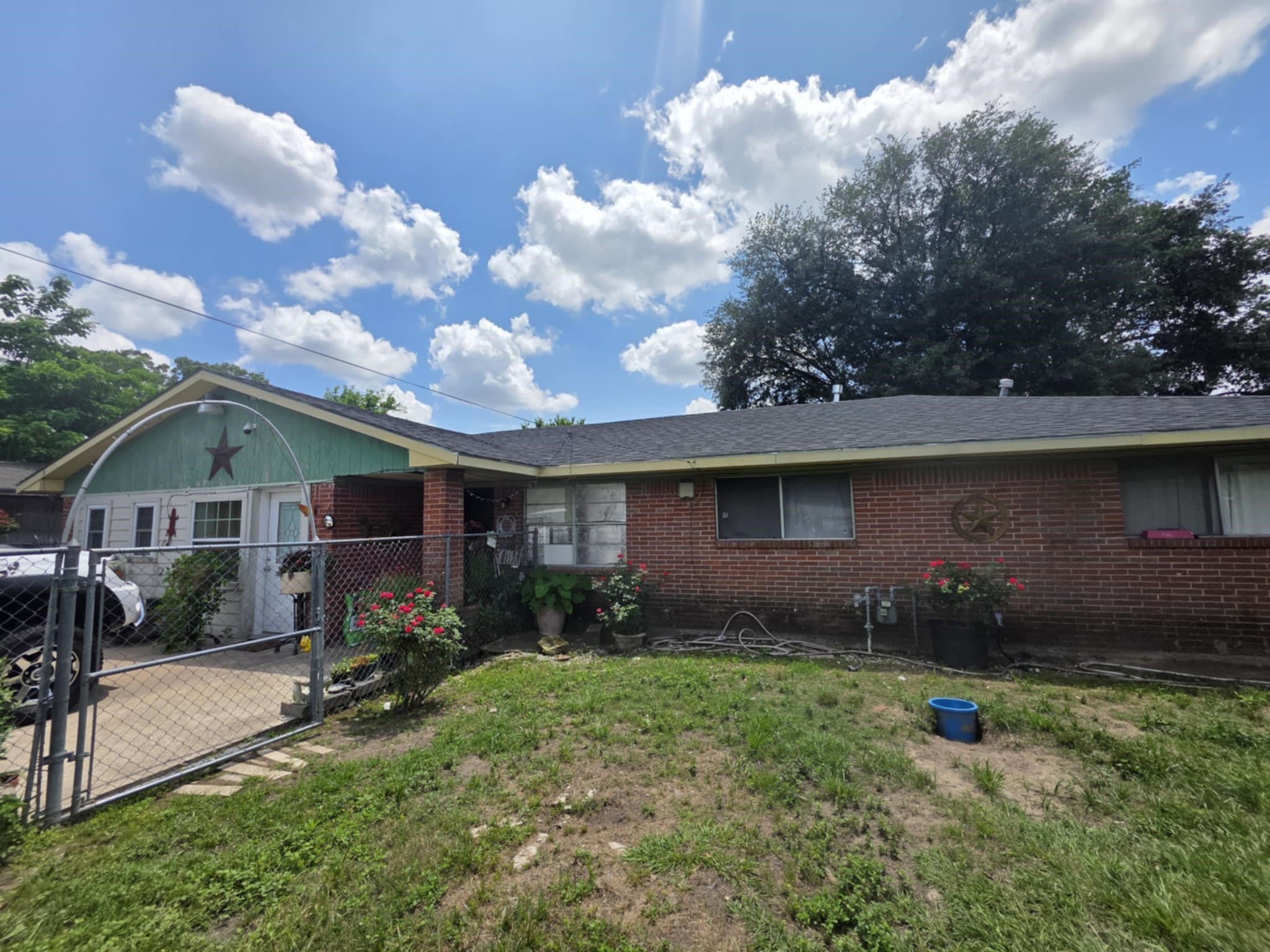 5233 Breen Drive Property Photo 1