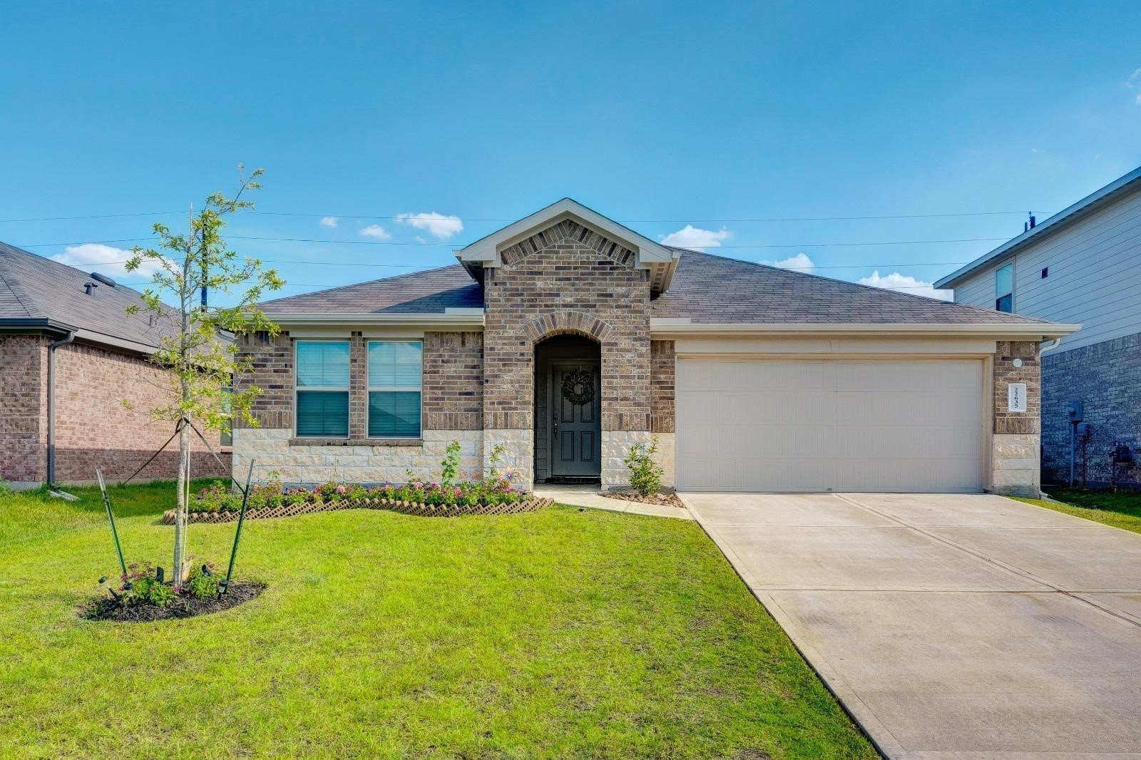 22635 Busalla Trail Property Photo 1