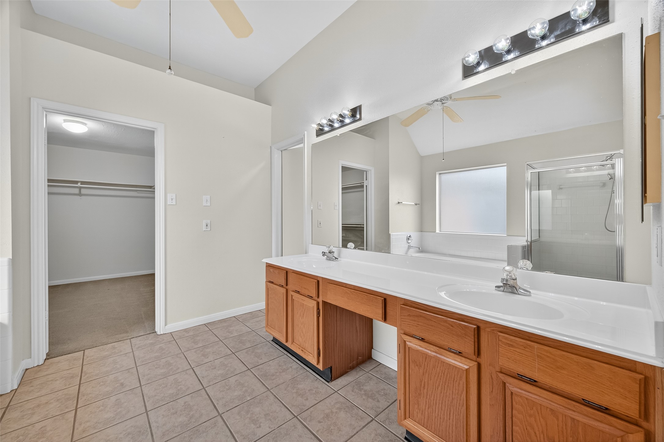 914 W Peach Hollow Circle Property Photo 18