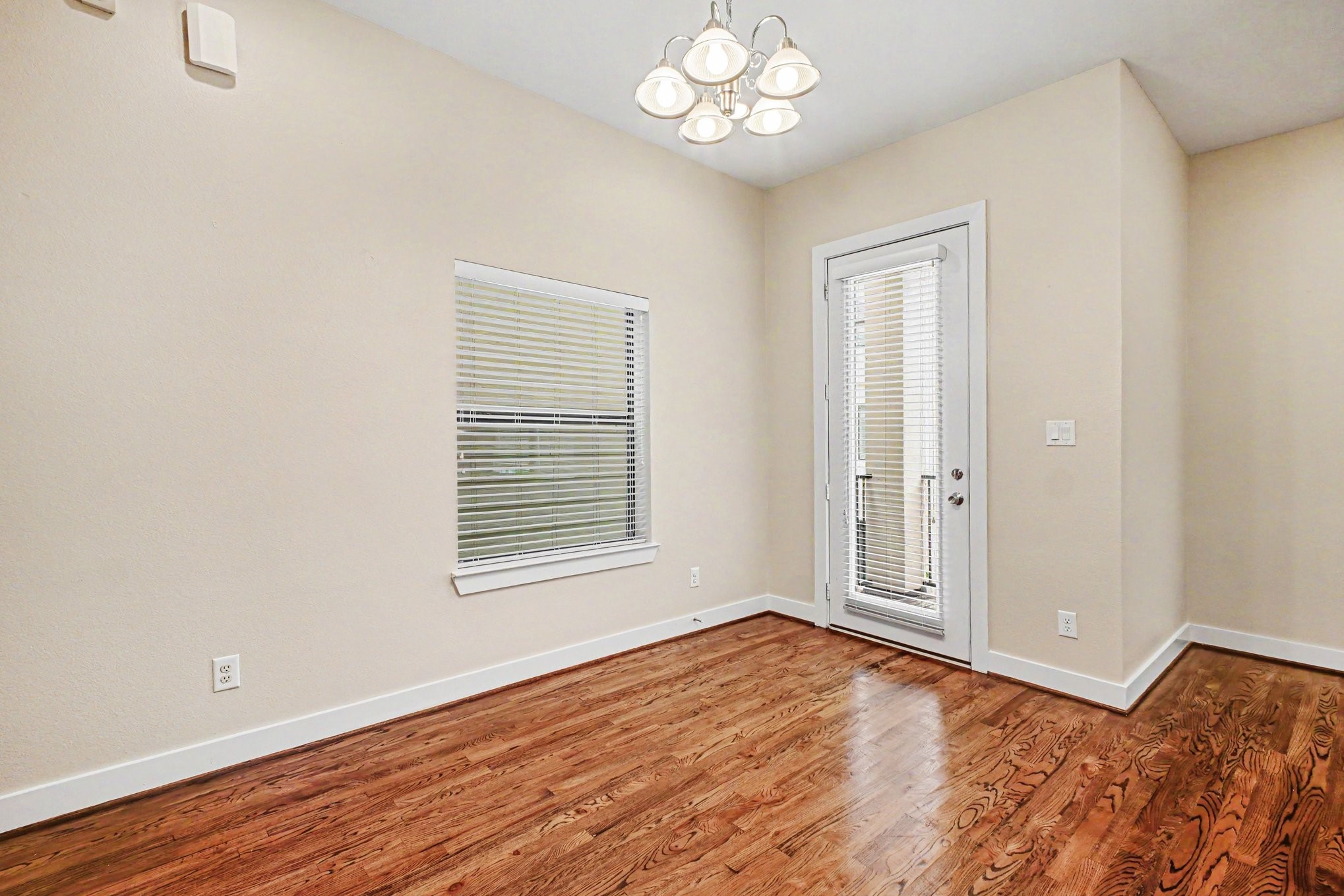 1023 Green Kensington Drive Property Photo 10