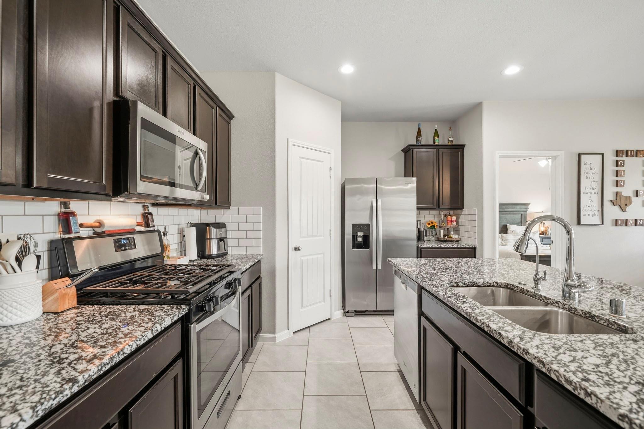 5650 Pleasant Falls Drive, Richmond Tx 77407 Property Photo 6