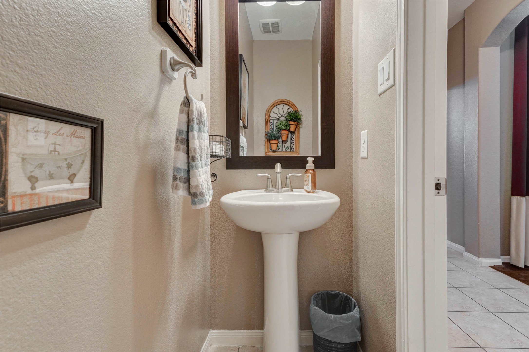 19230 St Winfred Drive Property Photo 21