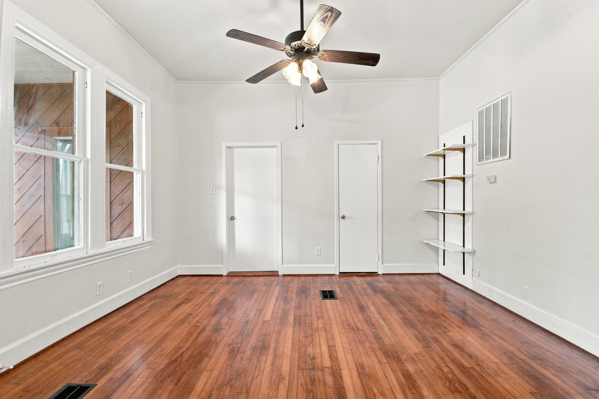 510 S Washington Property Photo 4