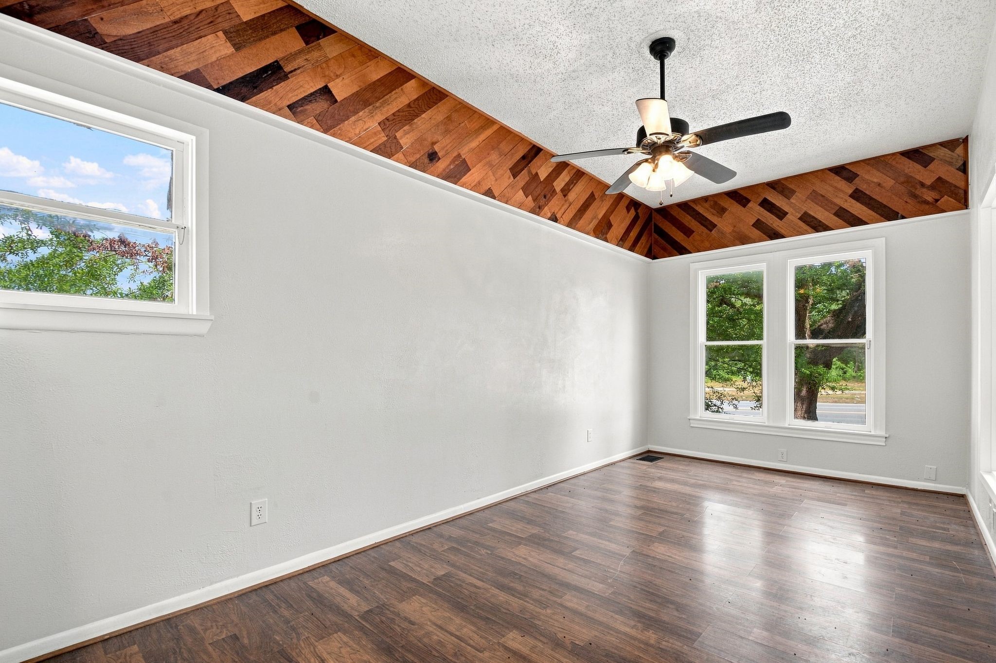 510 S Washington Property Photo 6