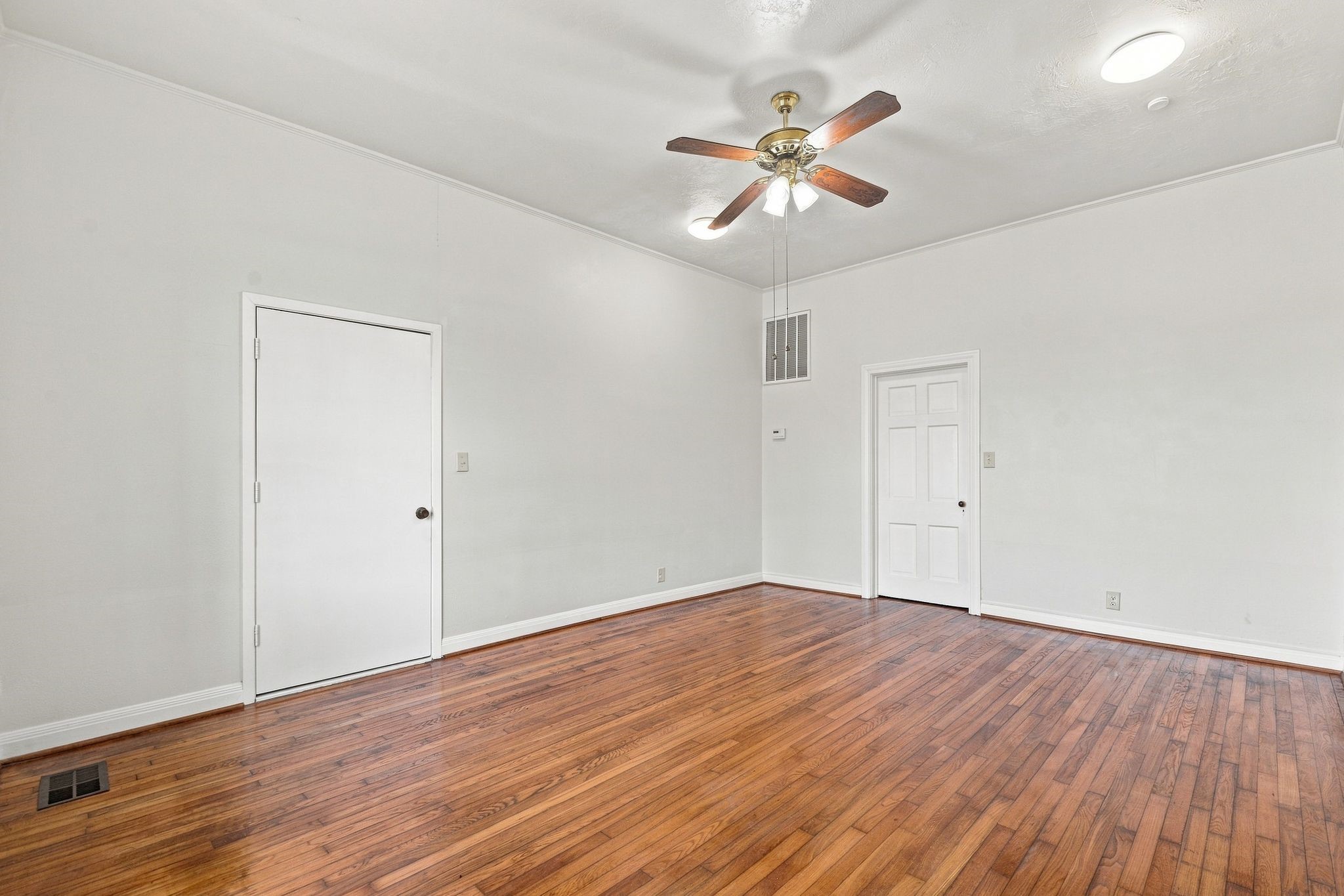 510 S Washington Property Photo 19
