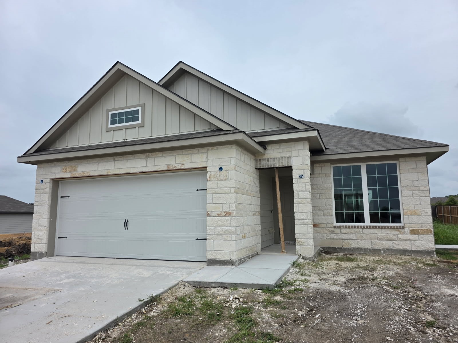 1501 Lake Ridge Drive Property Photo 1