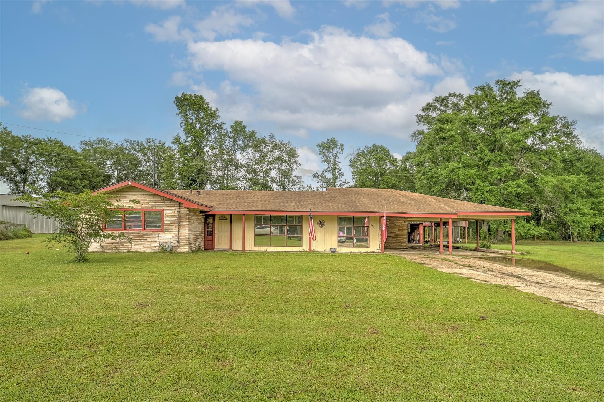 245 County Road 857 Property Photo 1