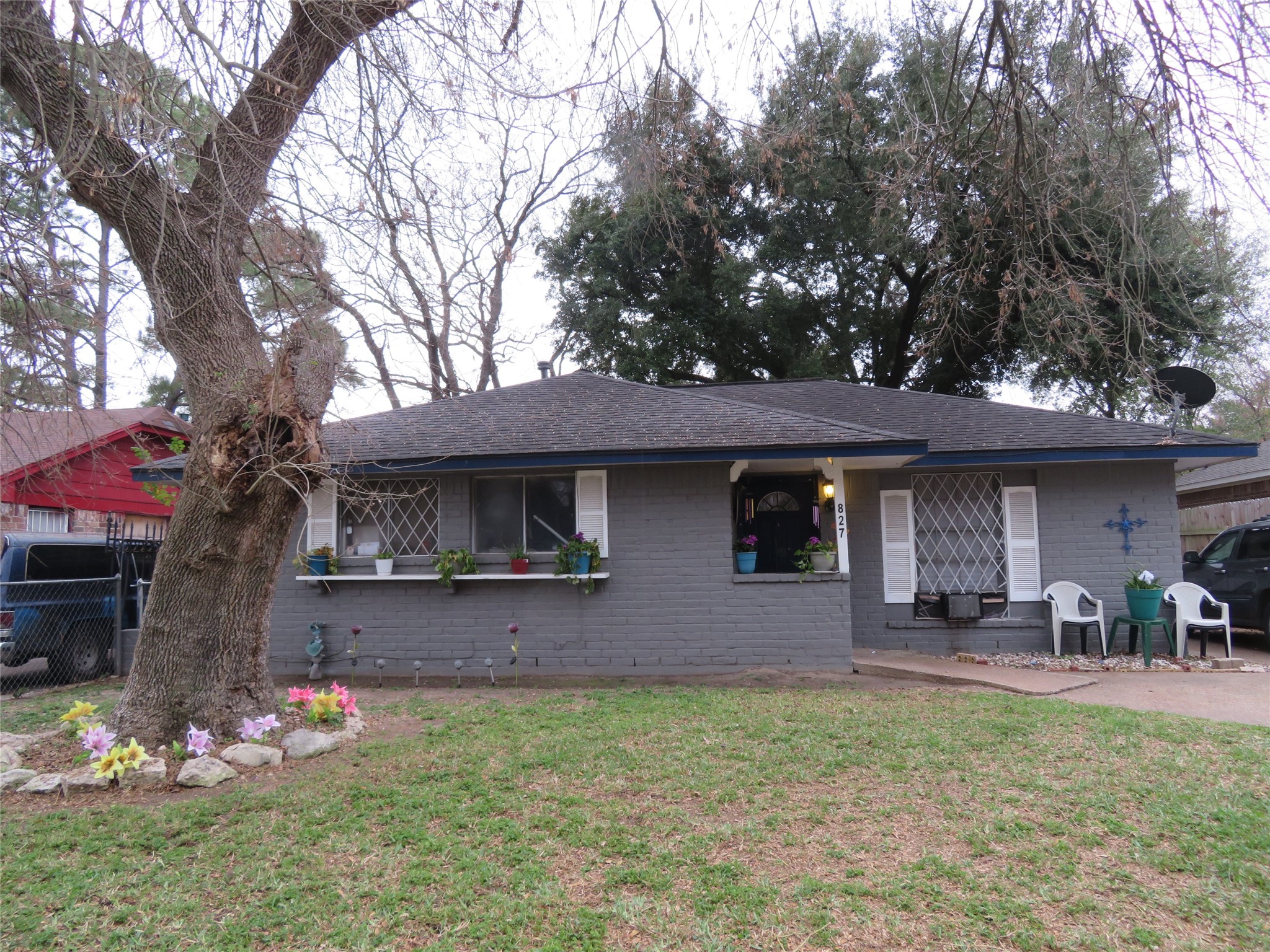 827 Marcolin Street Property Photo 1