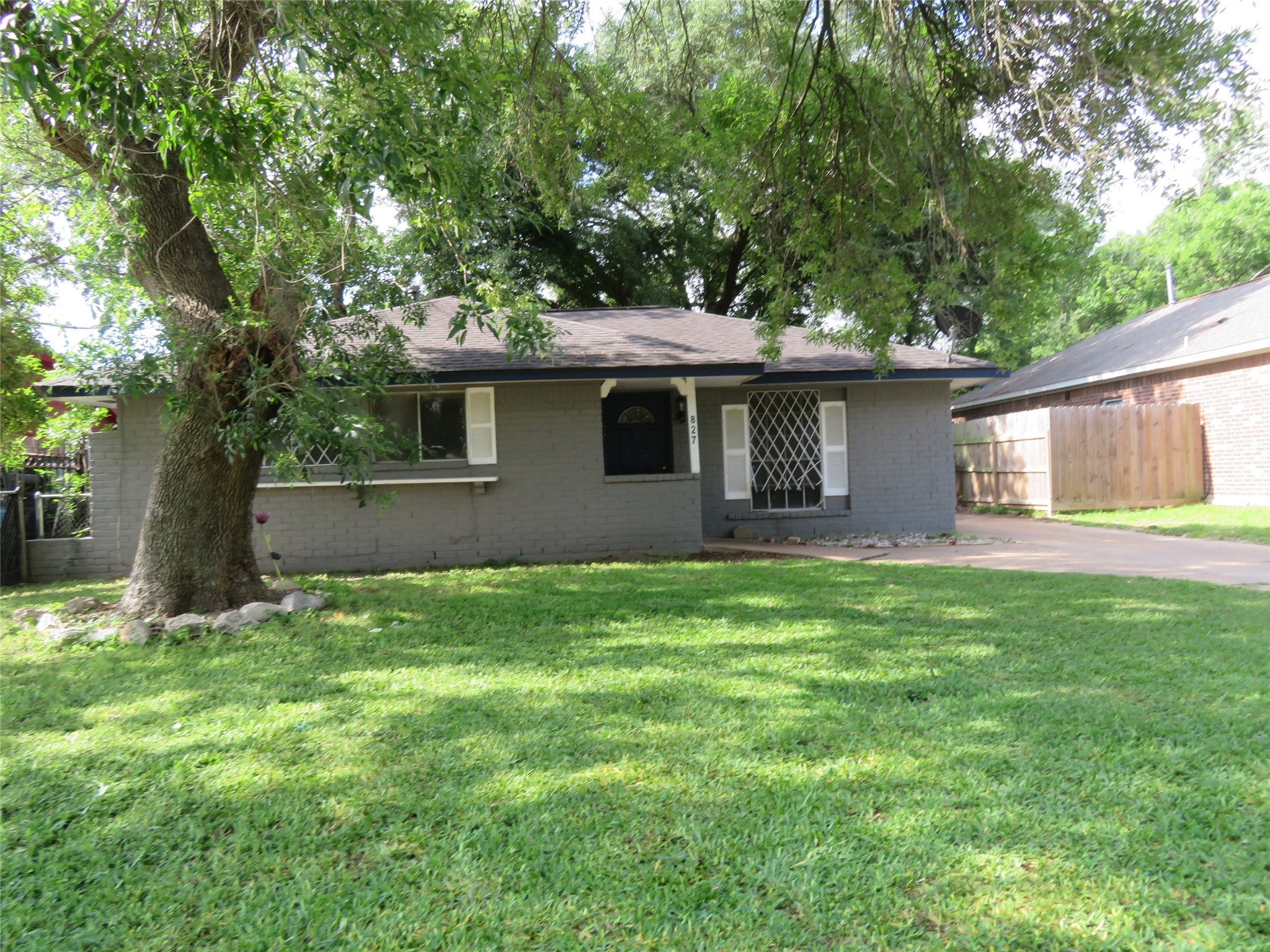 827 Marcolin Street Property Photo 3